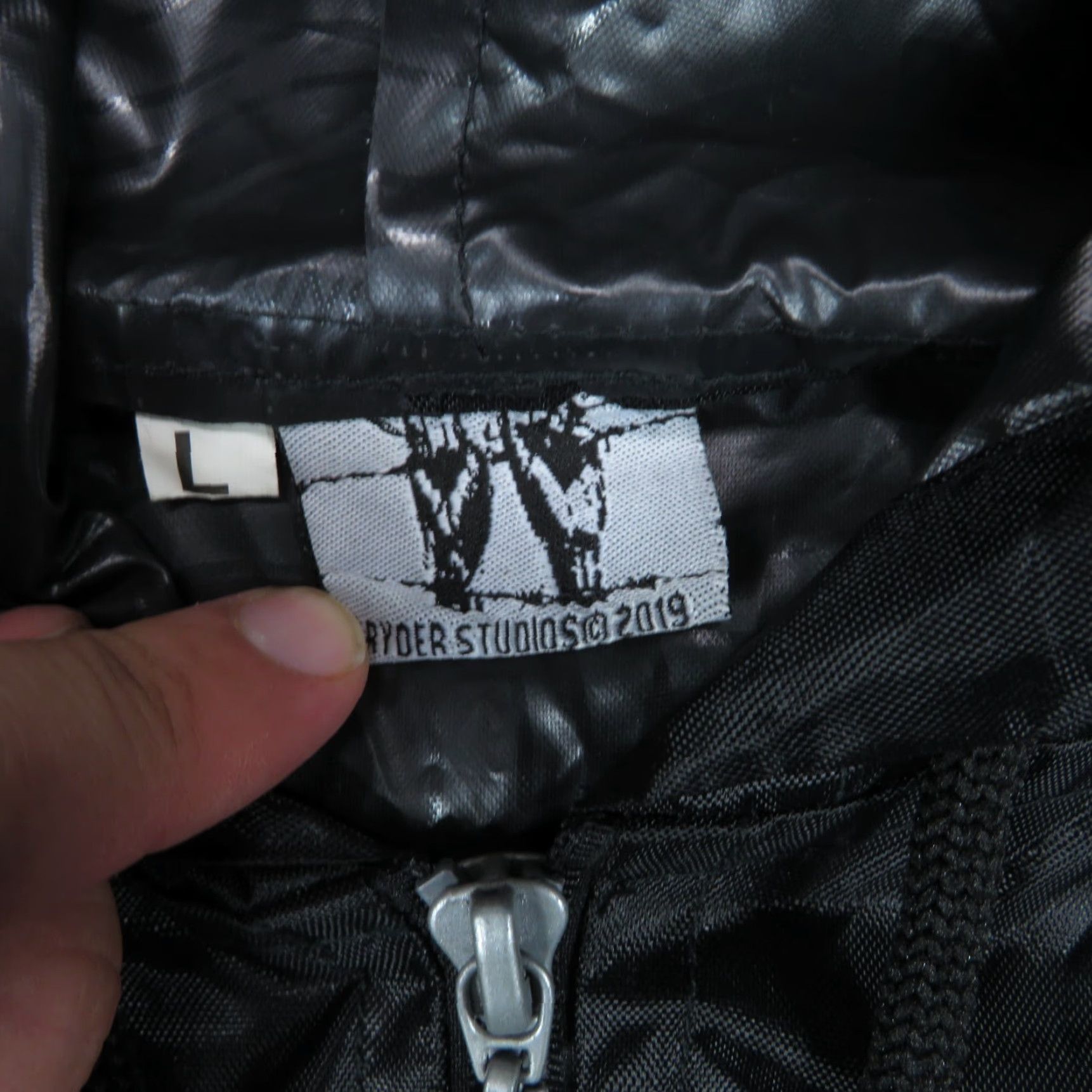 Vintage VINTAGE Ryder Studios Jacket Men Large Black Full Zip Convertible Hood Windbreaker Rain Size US L / EU 52-54 / 3 - 7 Thumbnail
