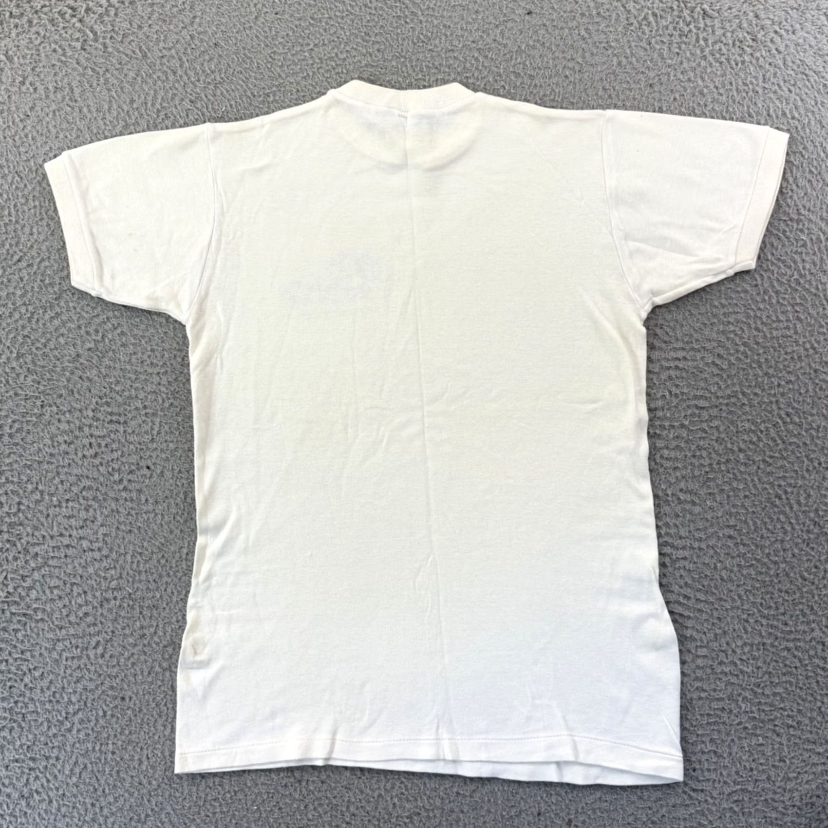 Vintage VINTAGE Kenya T-Shirt Shirt Adult M White 80s Graphic Print Short Sleeve USA Mens Size US M / EU 48-50 / 2 - 6 Thumbnail