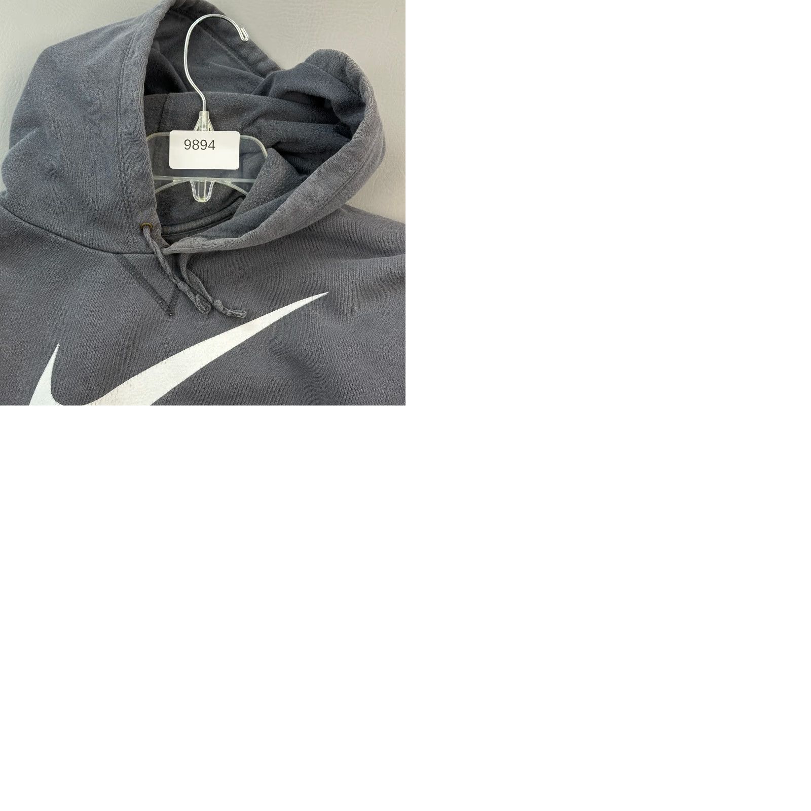 Nike VINTAGE Nike Hoodie Mens XL Gray Center Swoosh Logo Pullover Y2K Size US XL / EU 56 / 4 - 9 Thumbnail