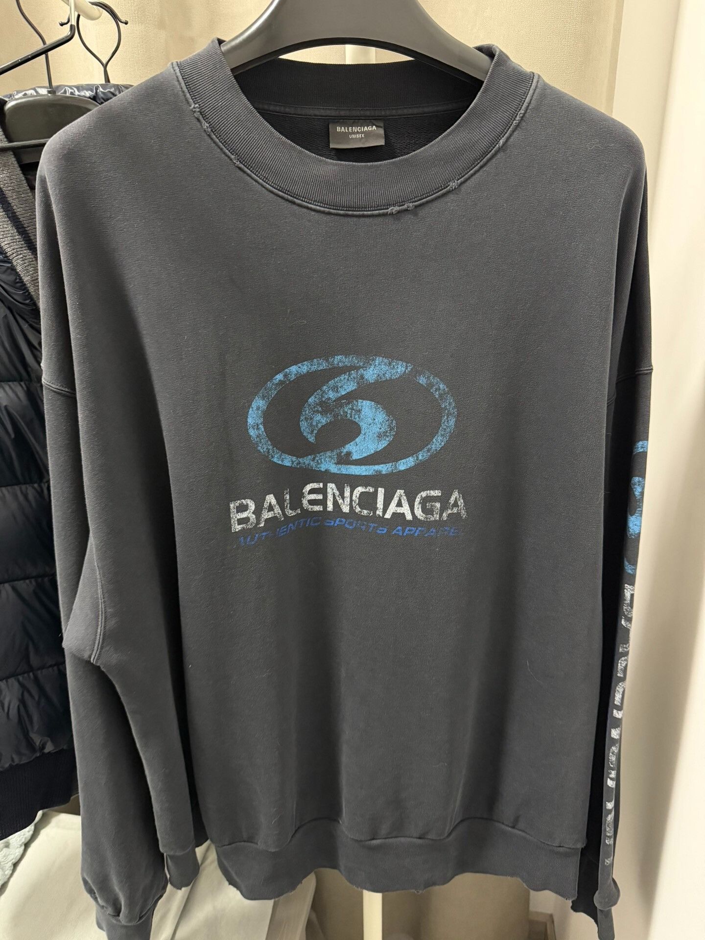 Balenciaga balenciaga distressed logo sweatshirt uni large Size US L / EU 52-54 / 3 - 1 Thumbnail