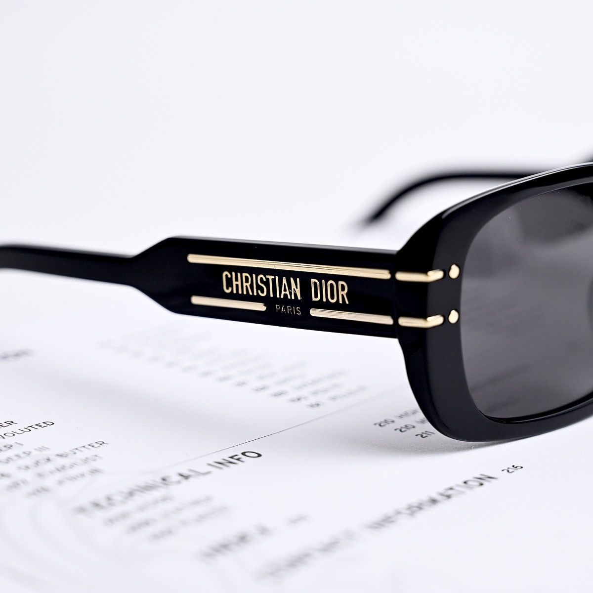 Dior DIOR DIORSIGNATURE S12I 10A0 SUNGLASSES Size ONE SIZE - 8 Thumbnail