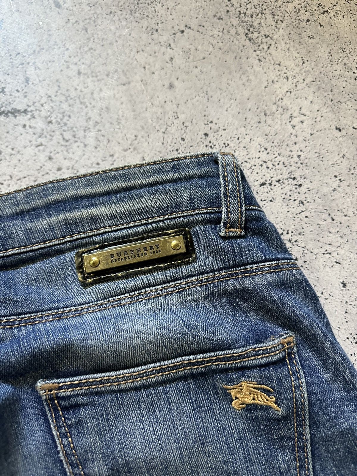 Burberry × Vintage Vintage Burberry London Denim Jeans Low Landing Y2K USA Size US 32 / EU 48 - 3 Thumbnail