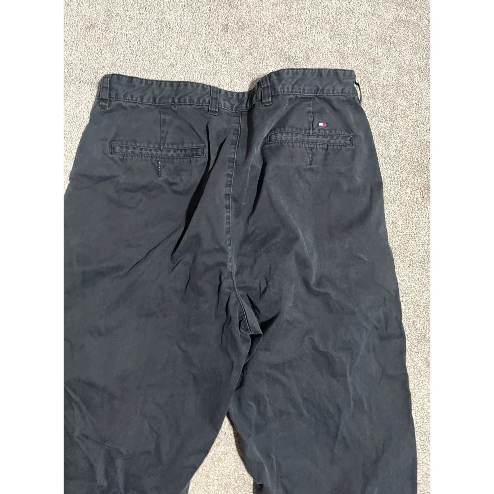 Tommy Hilfiger Tommy Hilfiger Chino Pants Men Black Solid Straight Leg Size 40x32 Pants Mens Chino Straight Leg Tommy Hilfiger Size US 40 / EU 56 - 2 Thumbnail