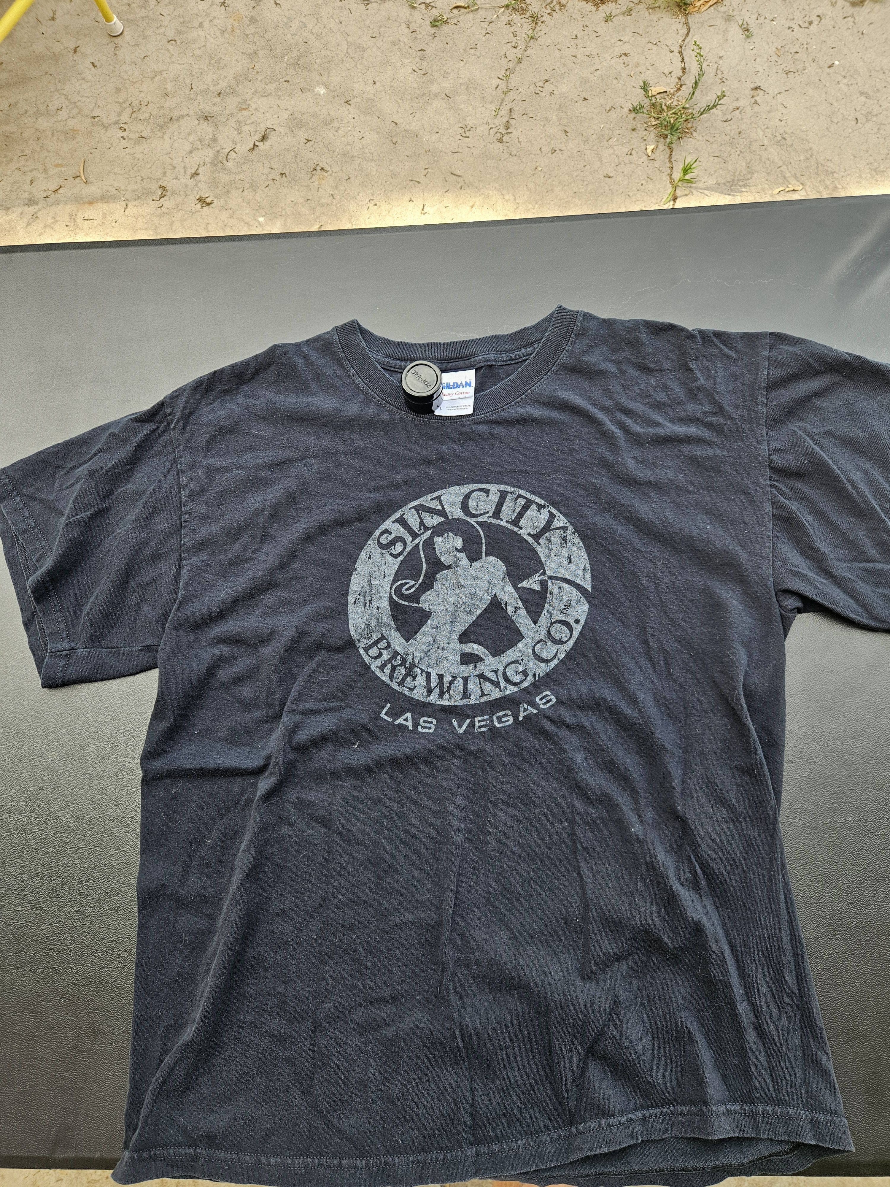 Gildan Sin City Co. Las Vegas Y2K Gildan Tee Size US L / EU 52-54 / 3 - 1 Thumbnail