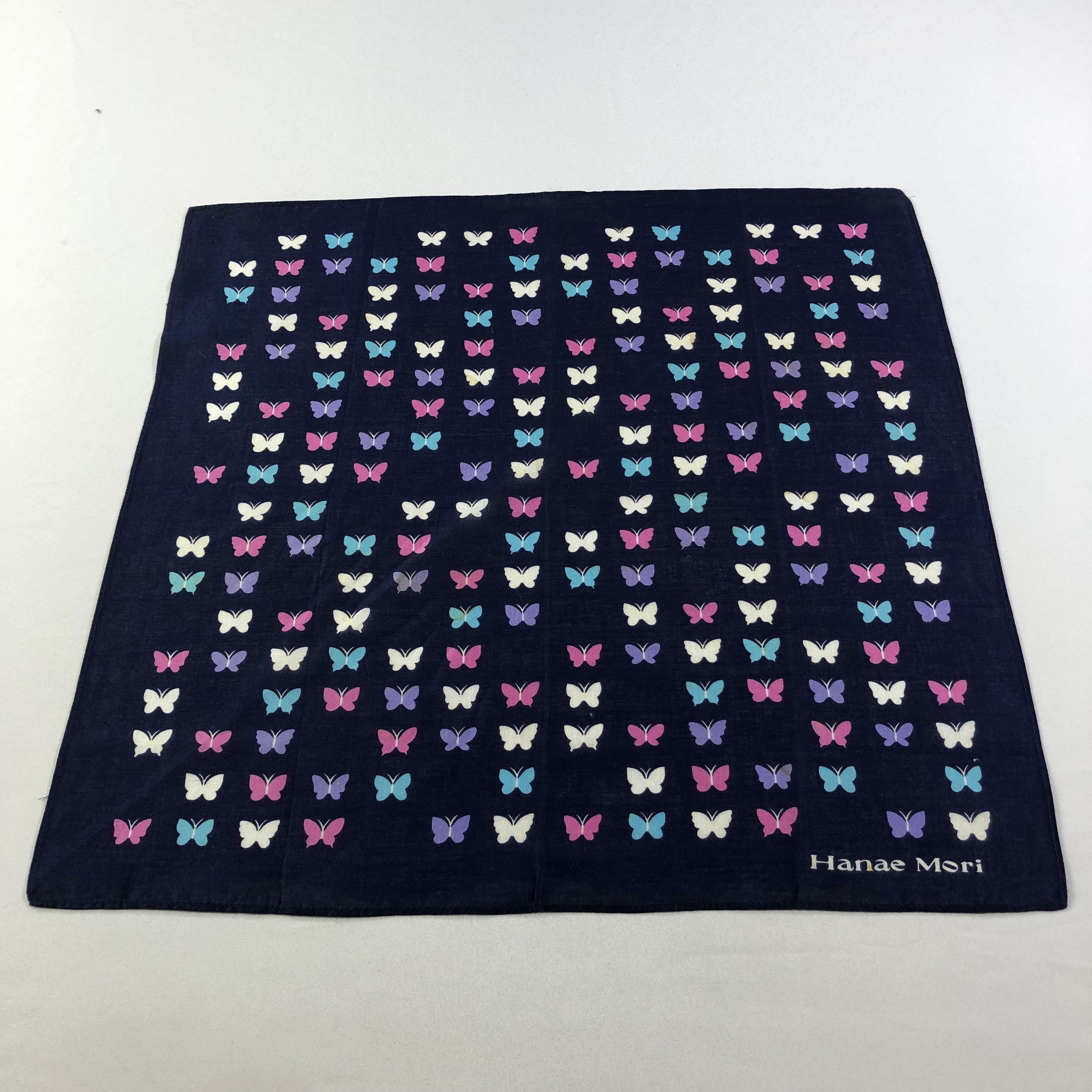 Hanae Mori Hanae Mori Handkerchief Neckerchief Bandana H1874 Size ONE SIZE - 2 Thumbnail