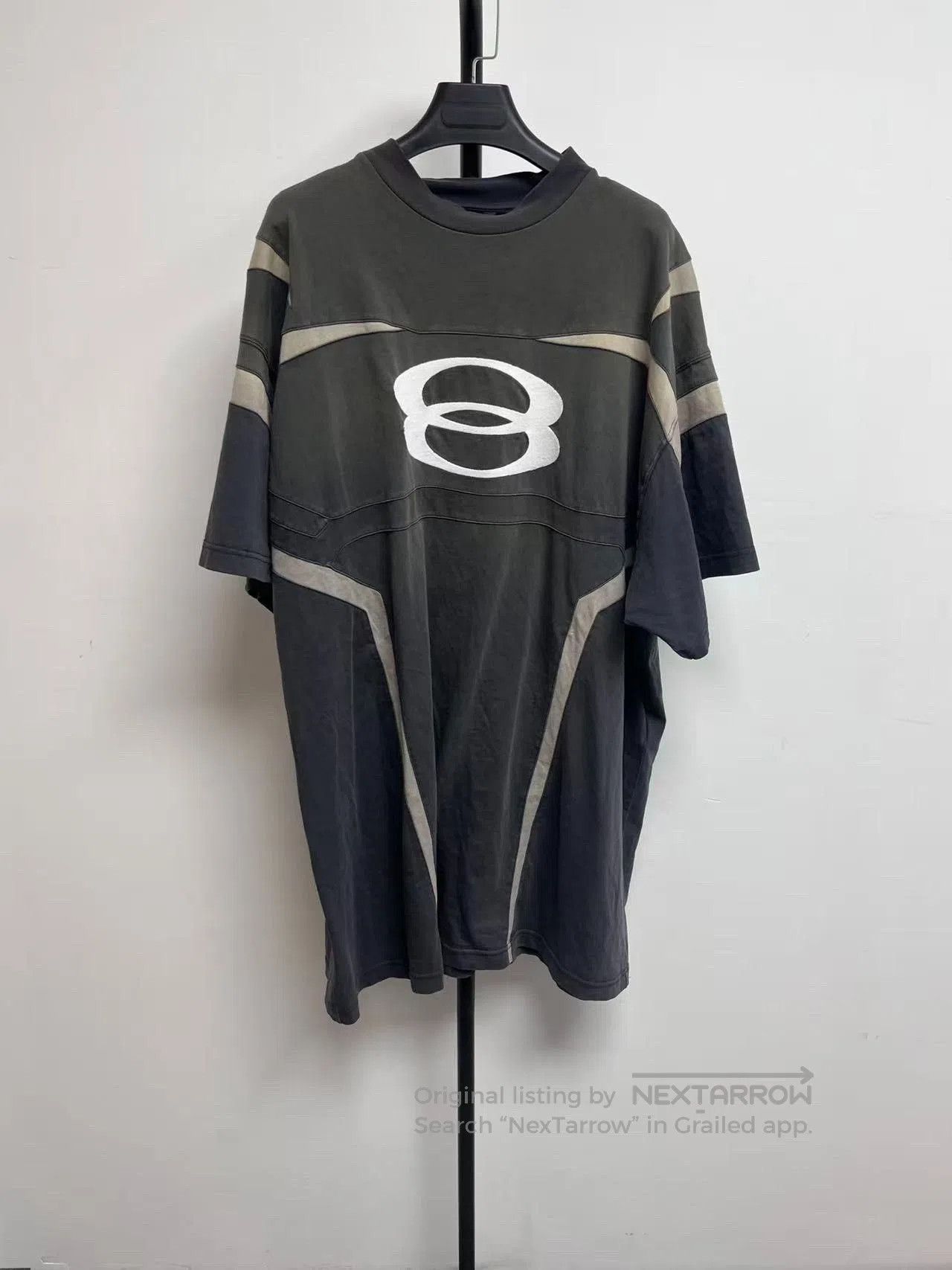 Balenciaga Balenciaga Logo Print Oversized Crewneck T-Shirt. Size US L / EU 52-54 / 3 - 1 Thumbnail