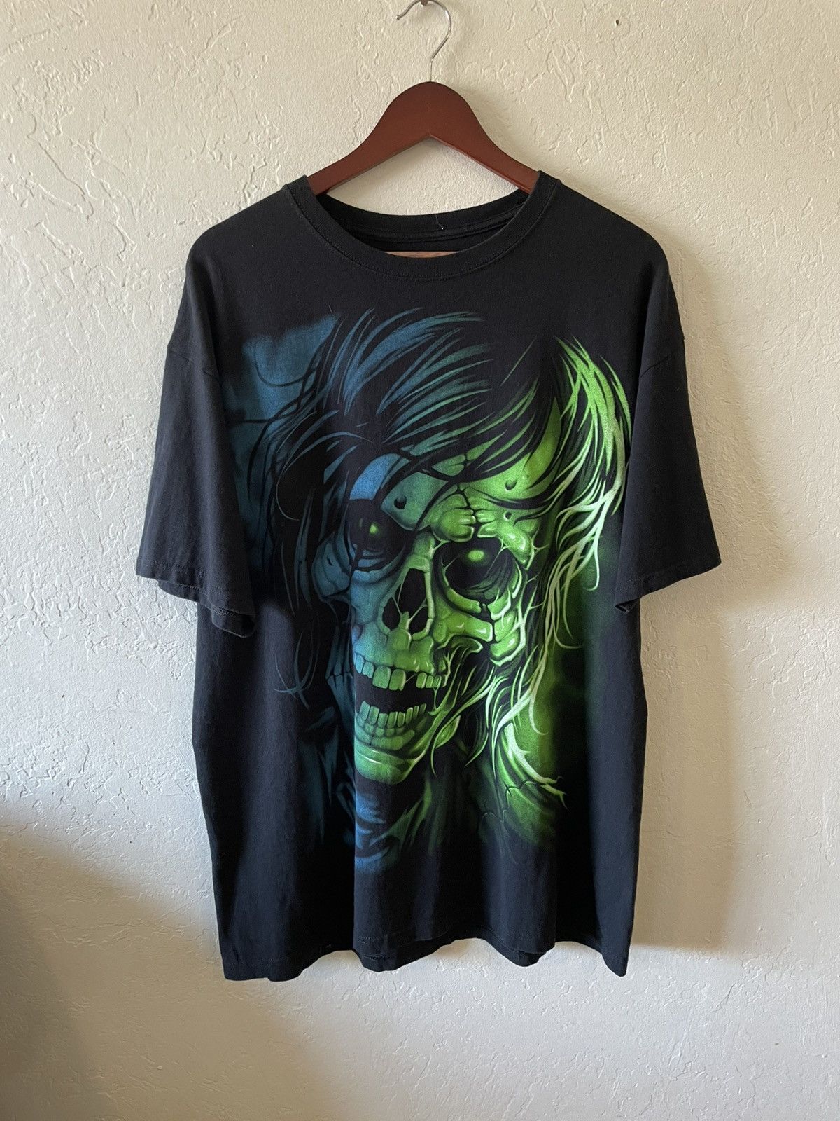 Liquid Blue Vintage 2000s Y2K Liquid Blue Zombie T-shirt Xl 24.5 X 31 Size US XL / EU 56 / 4 - 1 Thumbnail