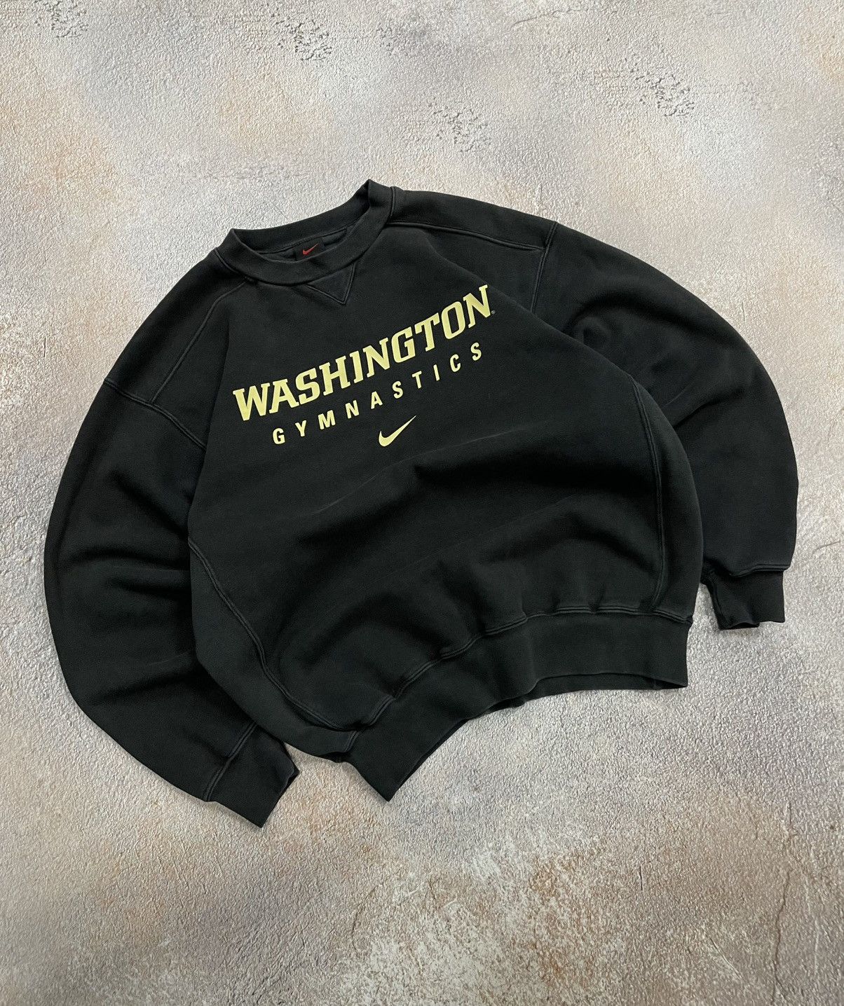 Nike Vintage Nike Spellout Crew Neck Heavy Cotton Sweatshirt Size US S / EU 44-46 / 1 - 1 Thumbnail