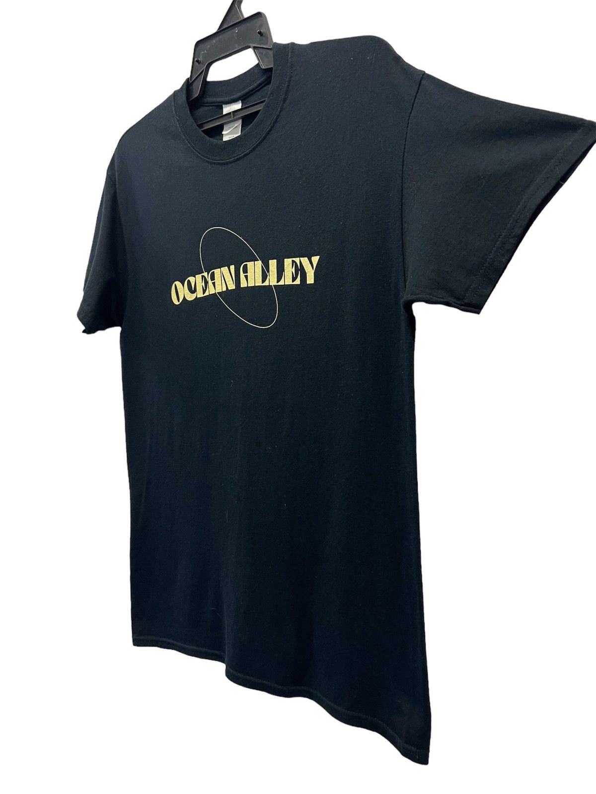 Band Tees × Gildan 🔥grailsale🔥 OCEAN ALLEY Band SHIRT Tour ROCK & ROLL Tee Size US M / EU 48-50 / 2 - 3 Thumbnail