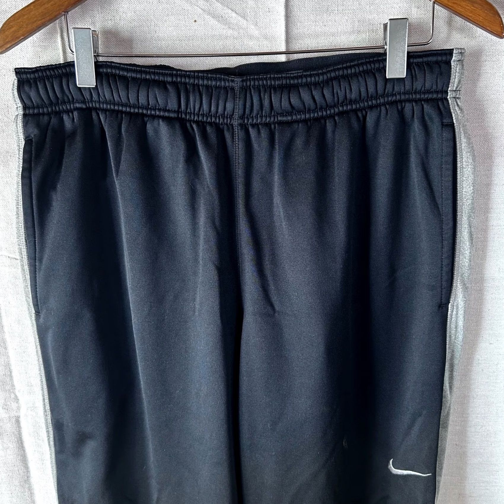 Nike Nike Therma-FIT Mens L Track Pants Black Grey Fleece Lined Athletic Training Size US 33 - 2 Thumbnail