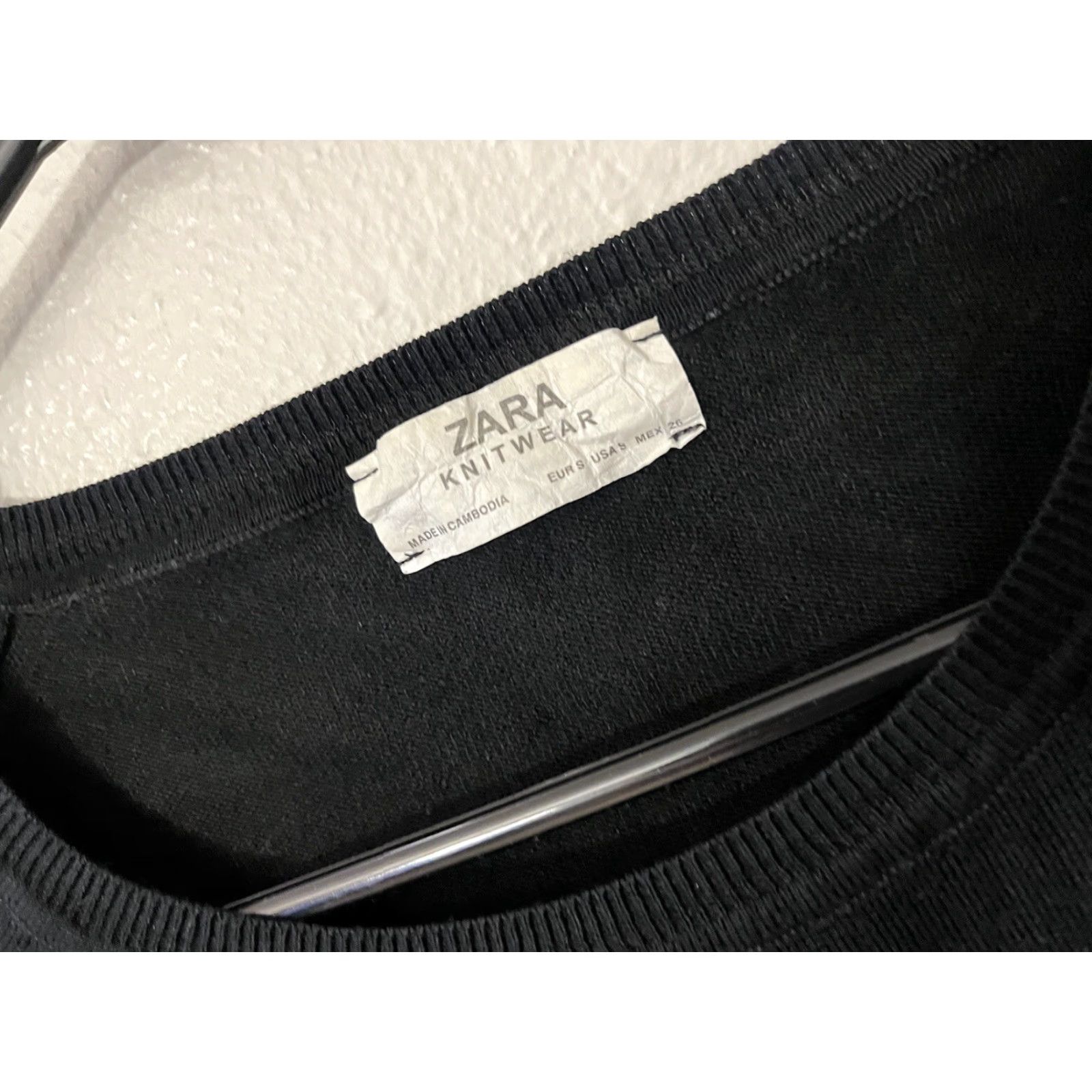 Zara VINTAGE? Wait—no, this is a Zara Solid Knit Blouse Black Women’s Small Long Sleeve Adult S (Size S) Black Knit Top Women's Shirt Size S / US 4 / IT 40 - 3 Thumbnail