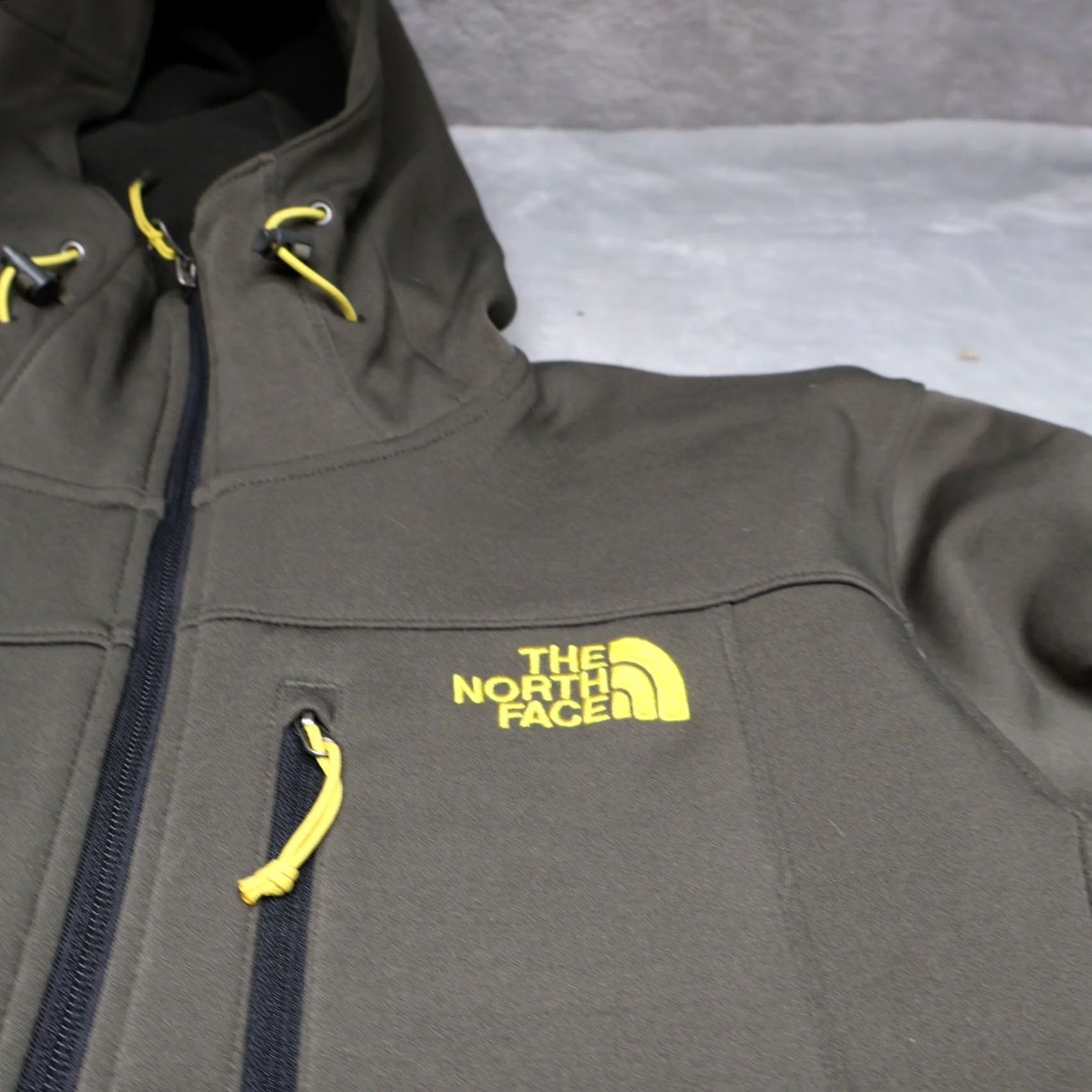 The North Face North Face Jacket Mens Medium Green FlashDry Hooded Full Zip Outdoor Hiking Size US M / EU 48-50 / 2 - 4 Thumbnail