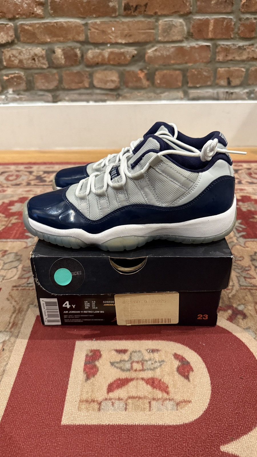 Jordan Brand × Nike Air Jordan 11 Retro Low BG “Georgetown” 2015 – Sz 4Y – DS Size US 5 / EU 37 - 3 Thumbnail