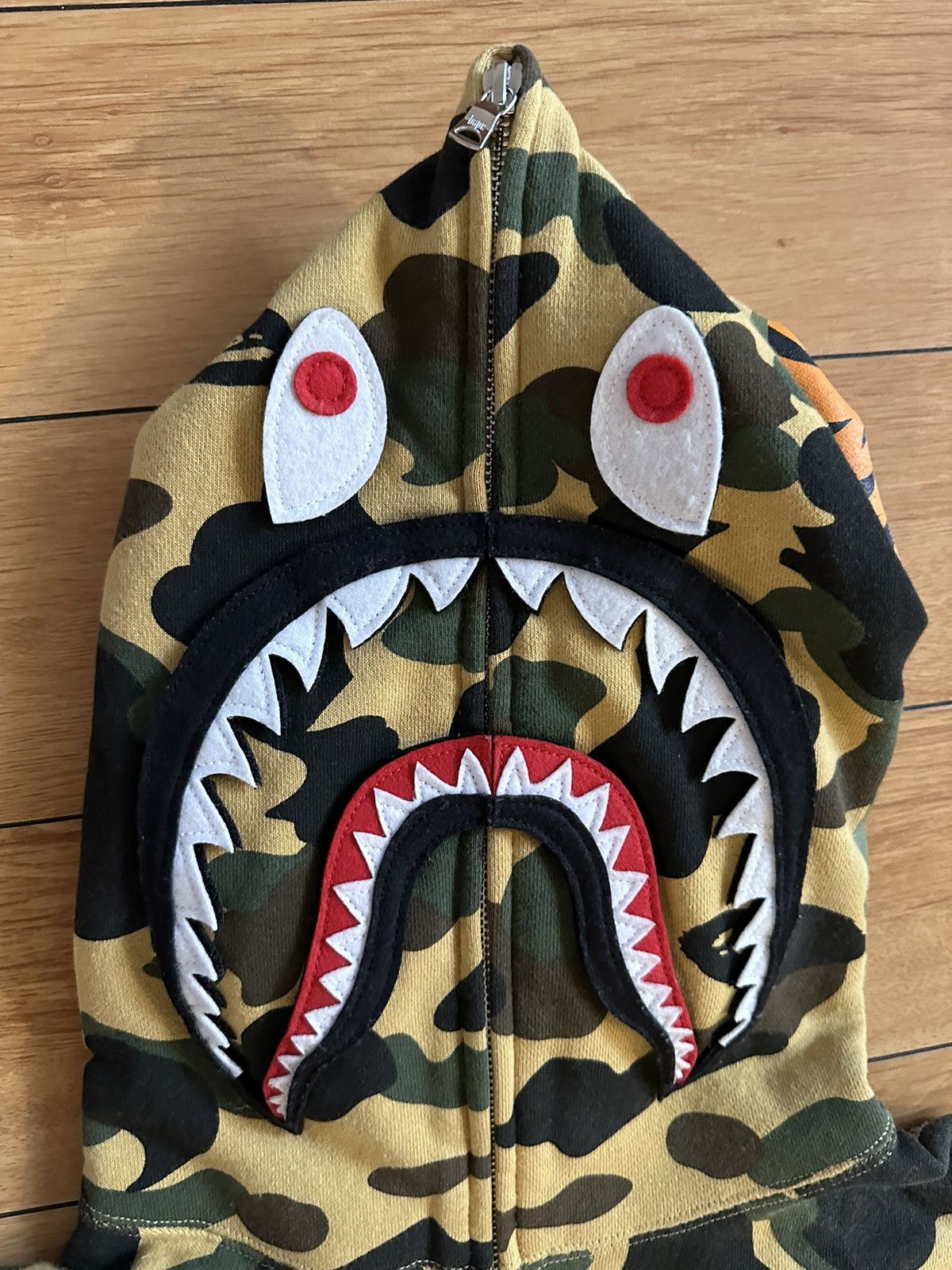 Bape 1st Camo Detachable Shark Full Zip Hoodie Size US M / EU 48-50 / 2 - 3 Thumbnail