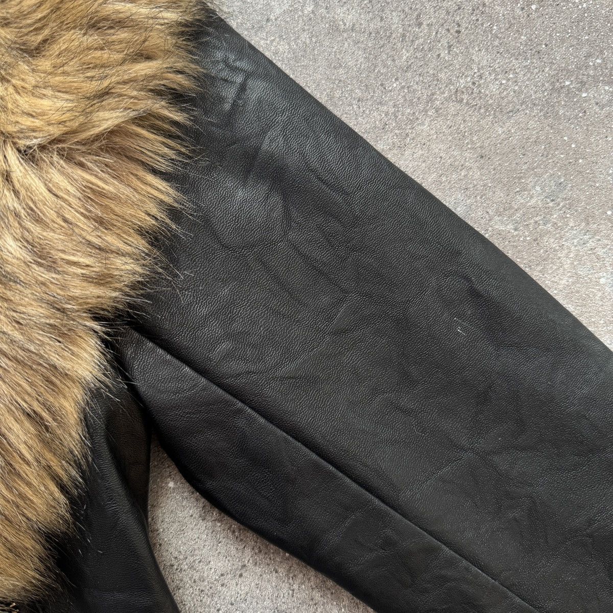 River Island River Island Vintage Y2K Faux Fur Leather Biker Jacket Size M / US 6-8 / IT 42-44 - 15 Thumbnail