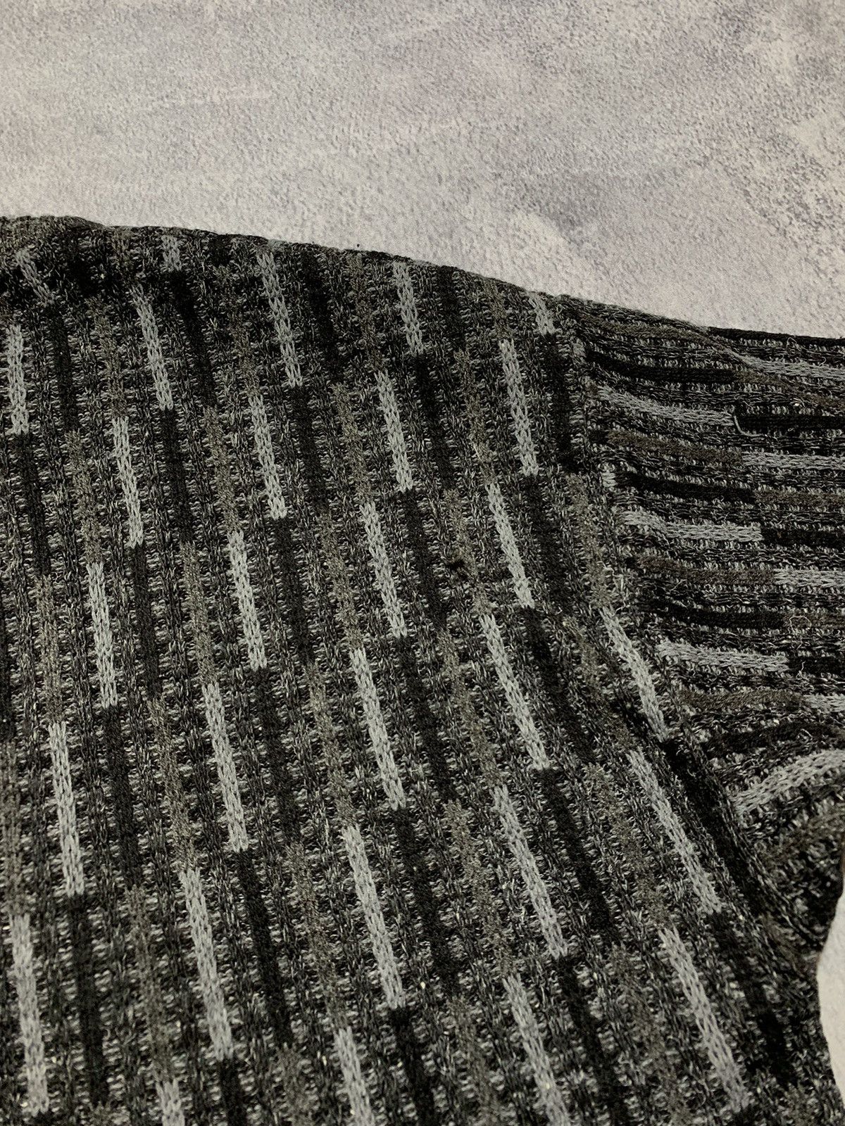 Vintage Vintage 90s Black knitwear sweater streetwear size M Size US M / EU 48-50 / 2 - 8 Thumbnail