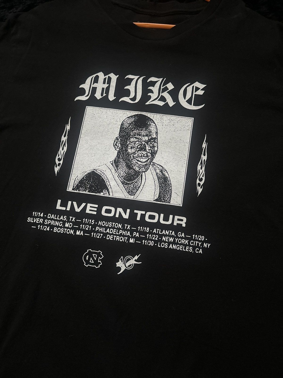 Other Vintage Michael Jordan tee Size US L / EU 52-54 / 3 - 3 Thumbnail