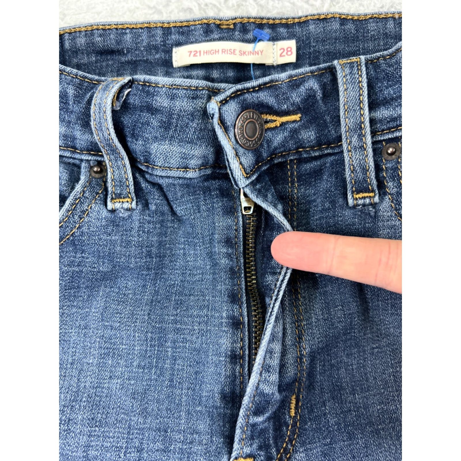 Levi's Levi's Women’s Skinny Jeans 28 Blue Denim High Rise 700 Series Retro Style Size 28" / US 6 / IT 42 - 5 Thumbnail