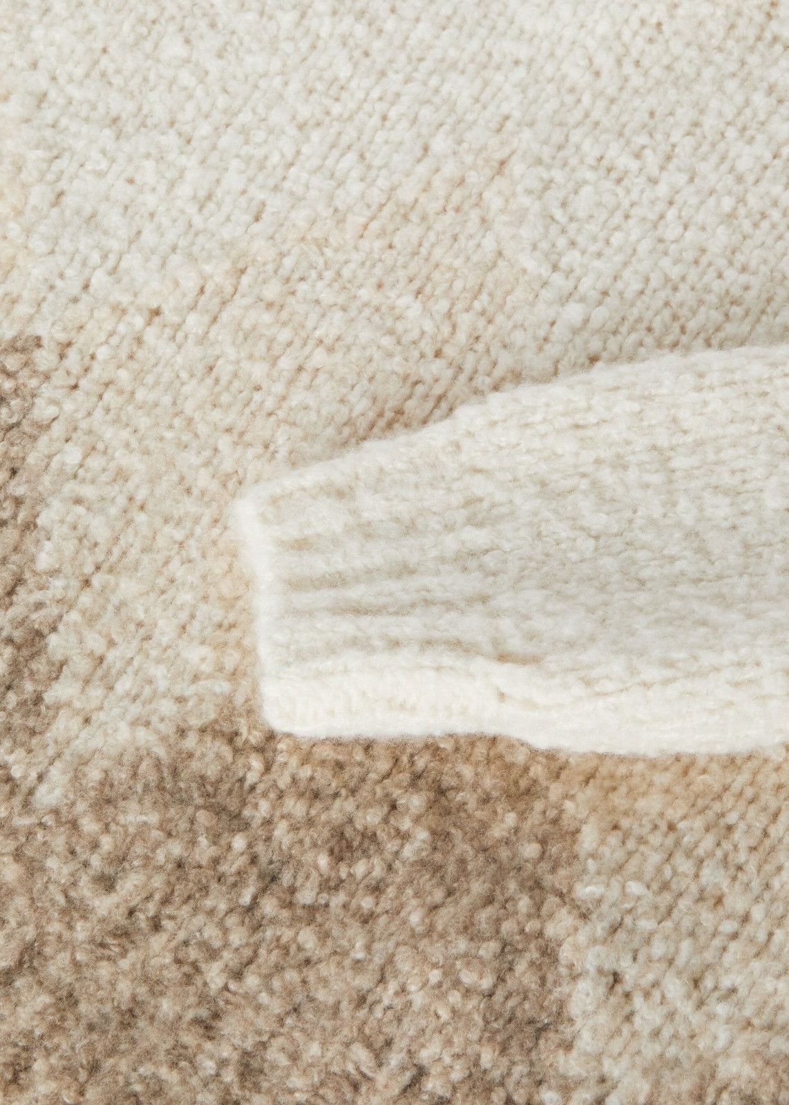 Loro Piana o1srvl11e1125 FAN1195 Cocooning V-neck Sweater White/Brown Size XS / US 0-2 / IT 36-38 - 8 Thumbnail