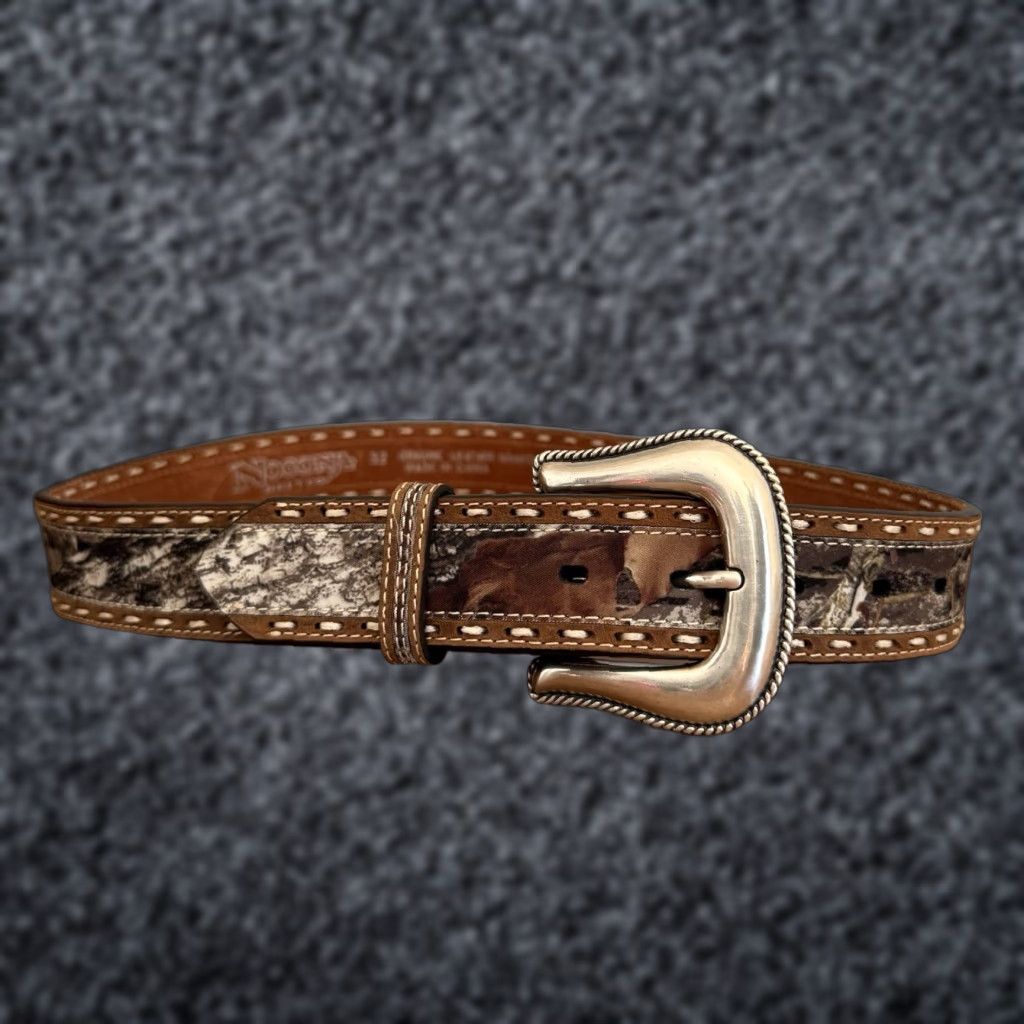 Vintage Nocona Belt Mossy Oak Camo Leather Silvertone Buckle Size 32 Removable Buckle Mens Leather Belt Size 32 - 1 Thumbnail