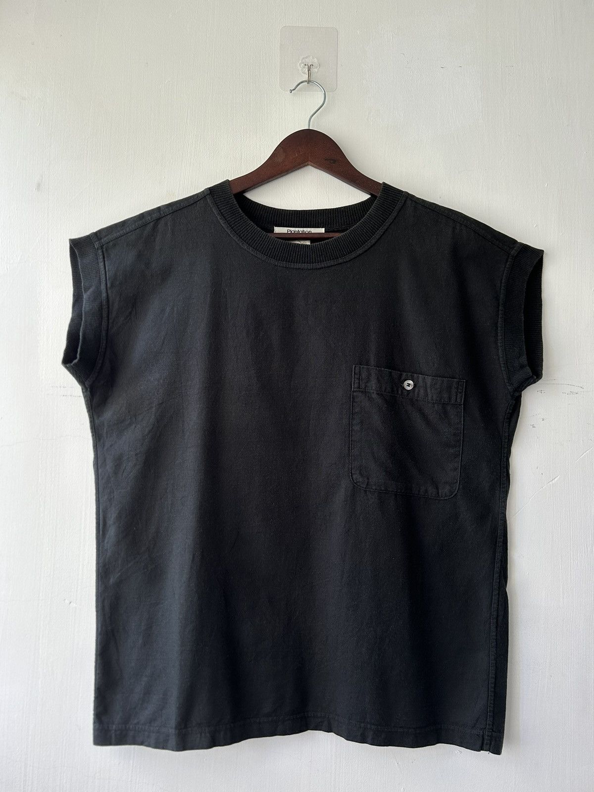 Vintage Plantation Sleeveless Pocket Tee