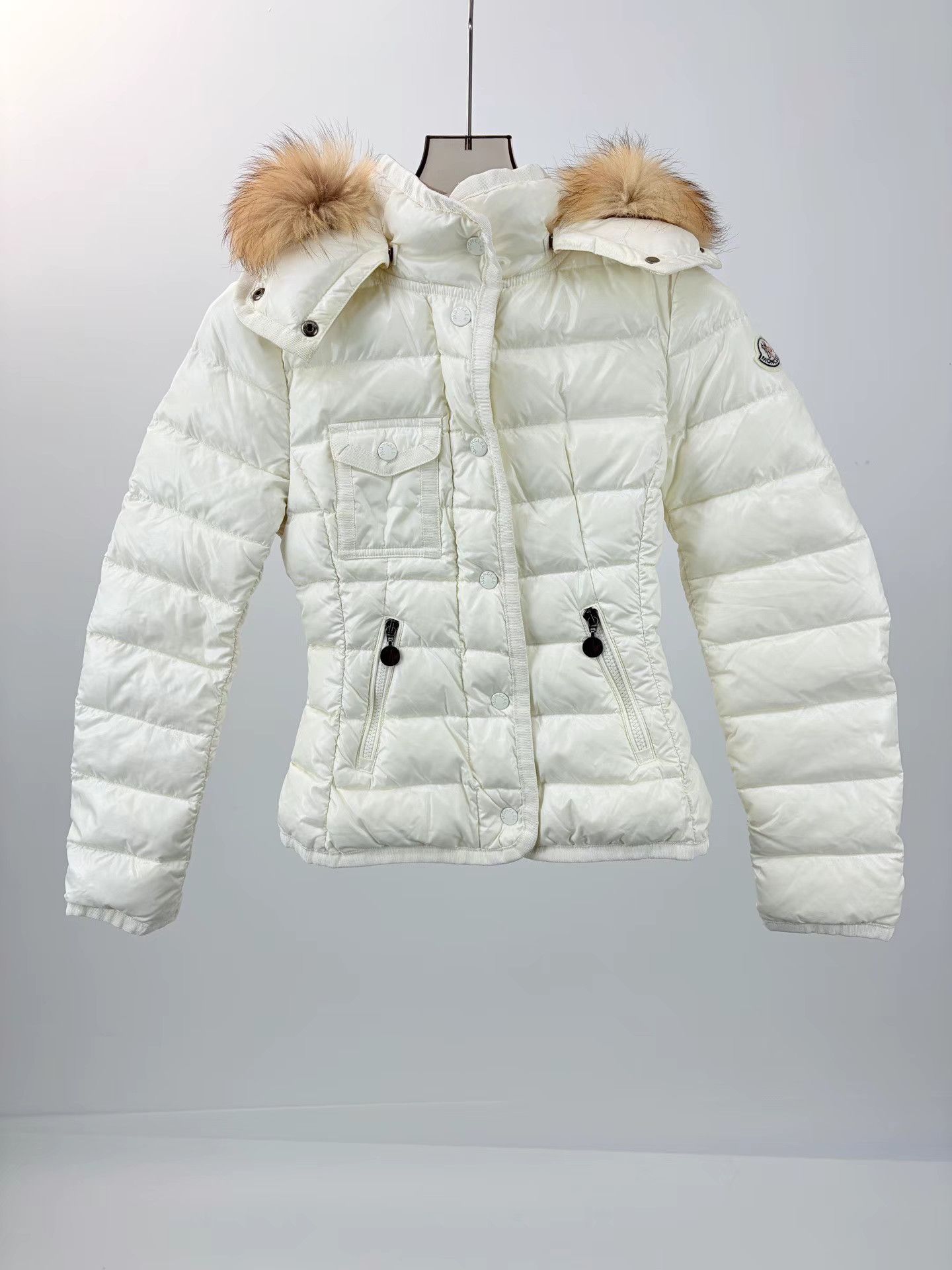Moncler MONCLER ARMOISE Logo Down Jacket with Fur Collar K1 Size XXS / US 00 / IT 34 - 1 Thumbnail