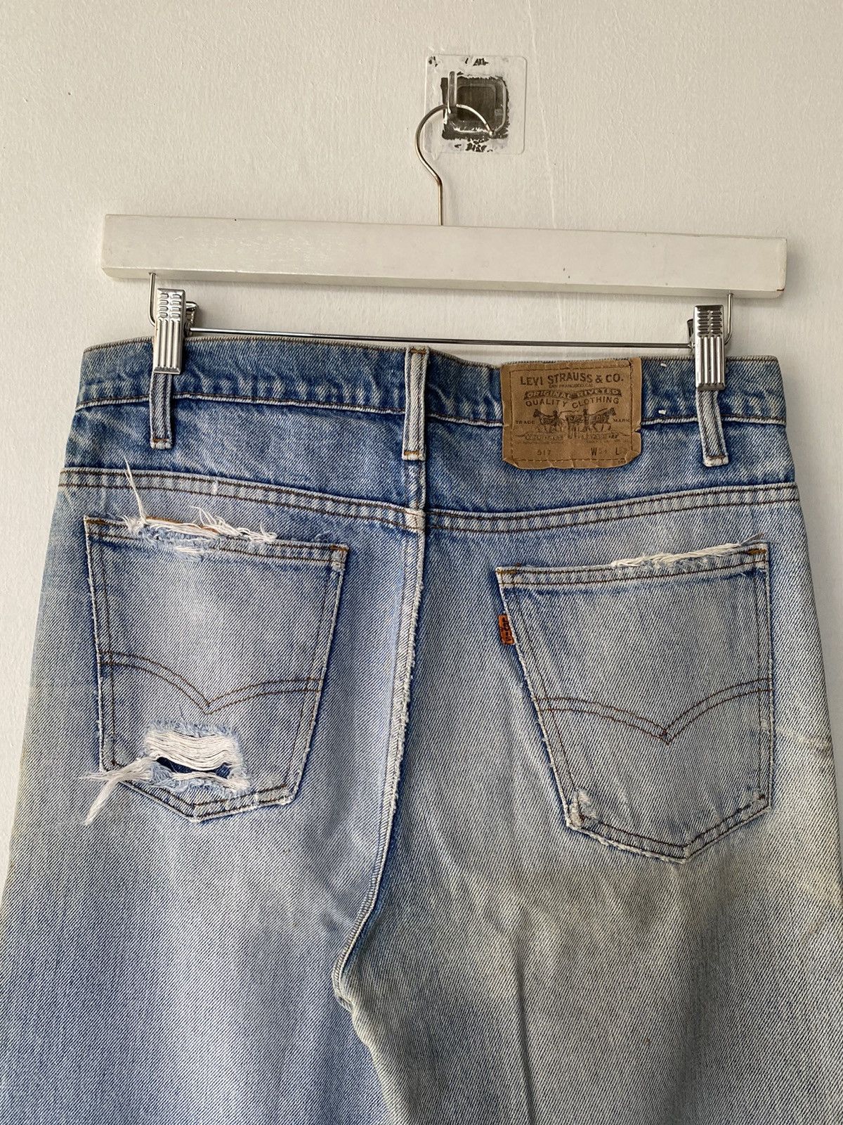 Levi's DISTRESSED 1980s Levi’s 517 Bootcut Washed Blue Jeans Size US 33 - 8 Thumbnail