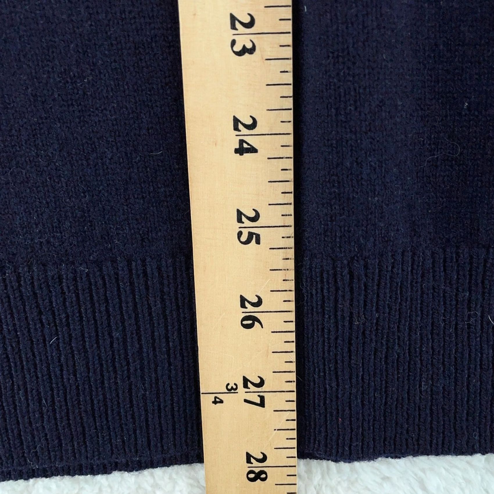 Vintage L.L. Bean Sweater Vest Mens XL Navy Blue Knit V-Neck Lambswool Pullover Casual Outdoor Wool - 100% Lambswool Size US XL / EU 56 / 4 - 6 Thumbnail