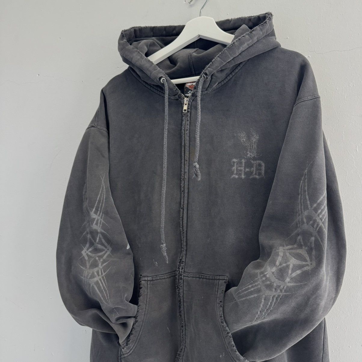 Harley Davidson Vintage Faded Harley Davidson Black Flame Sleeve Zip Hoodie Size US L / EU 52-54 / 3 - 2 Thumbnail
