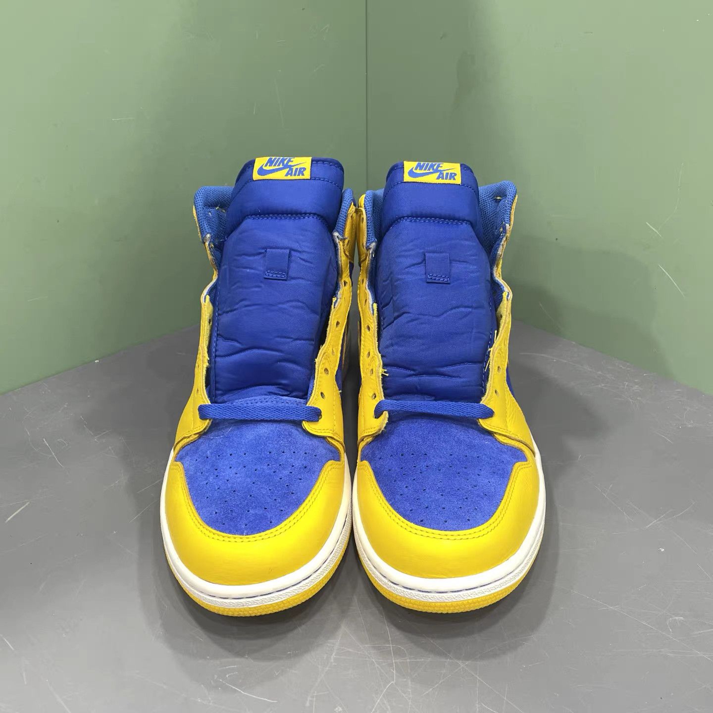 Jordan Brand Air Jordan 1 Laney High K15 Size US 12.5 / EU 45-46 - 2 Thumbnail