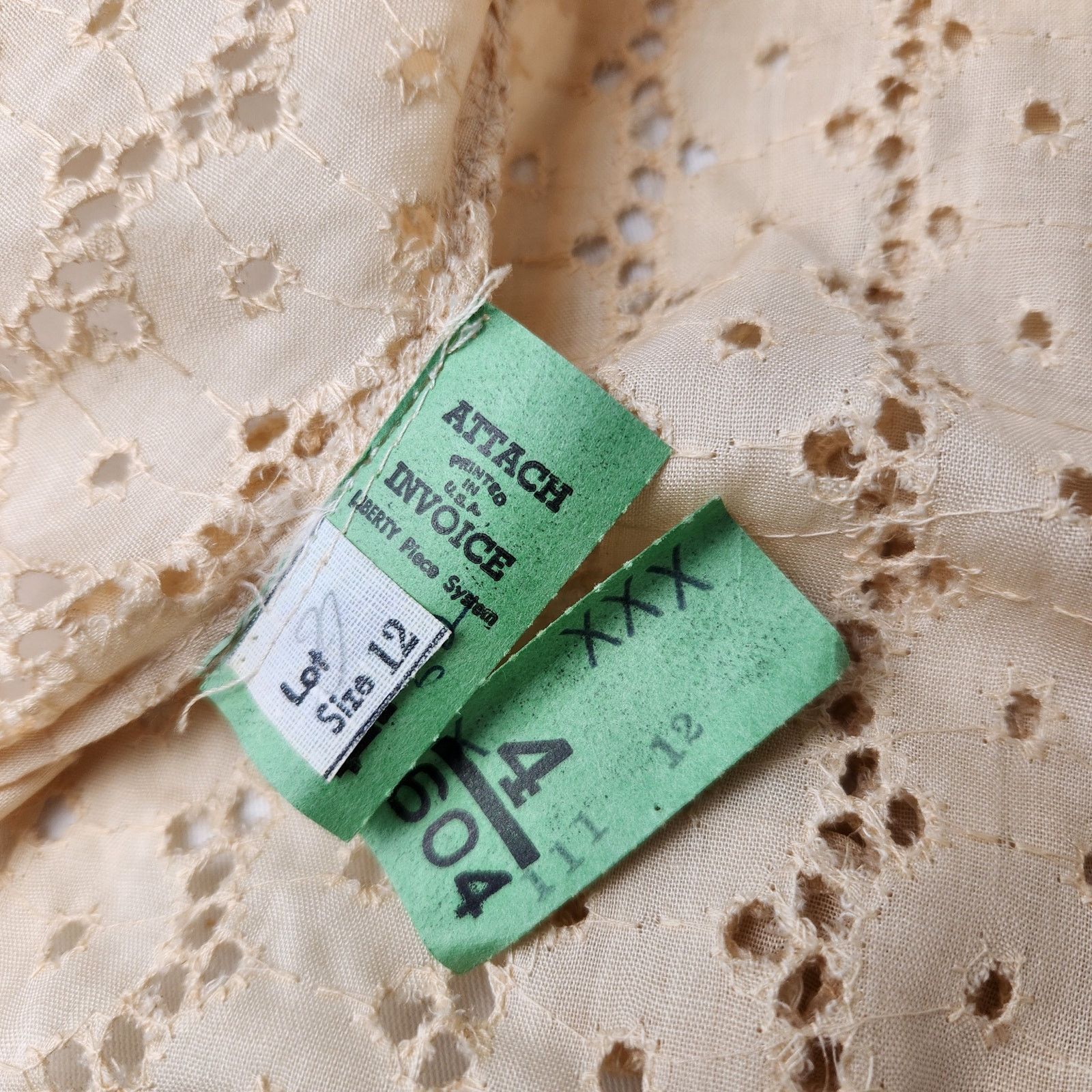 Bloomingdale's Bloomingdales Eyelet Lace Ruffle Cream Wrap Open Top Medium Size M / US 6-8 / IT 42-44 - 8 Thumbnail