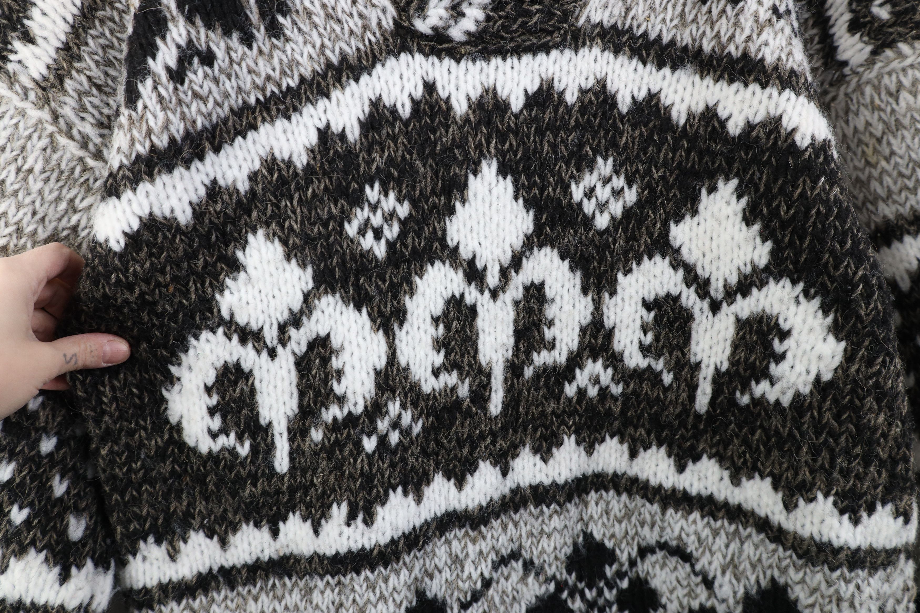 Vintage Vintage 70s Streetwear Hand Crochet Fair Isle Shawl Sweater Size US M / EU 48-50 / 2 - 6 Thumbnail