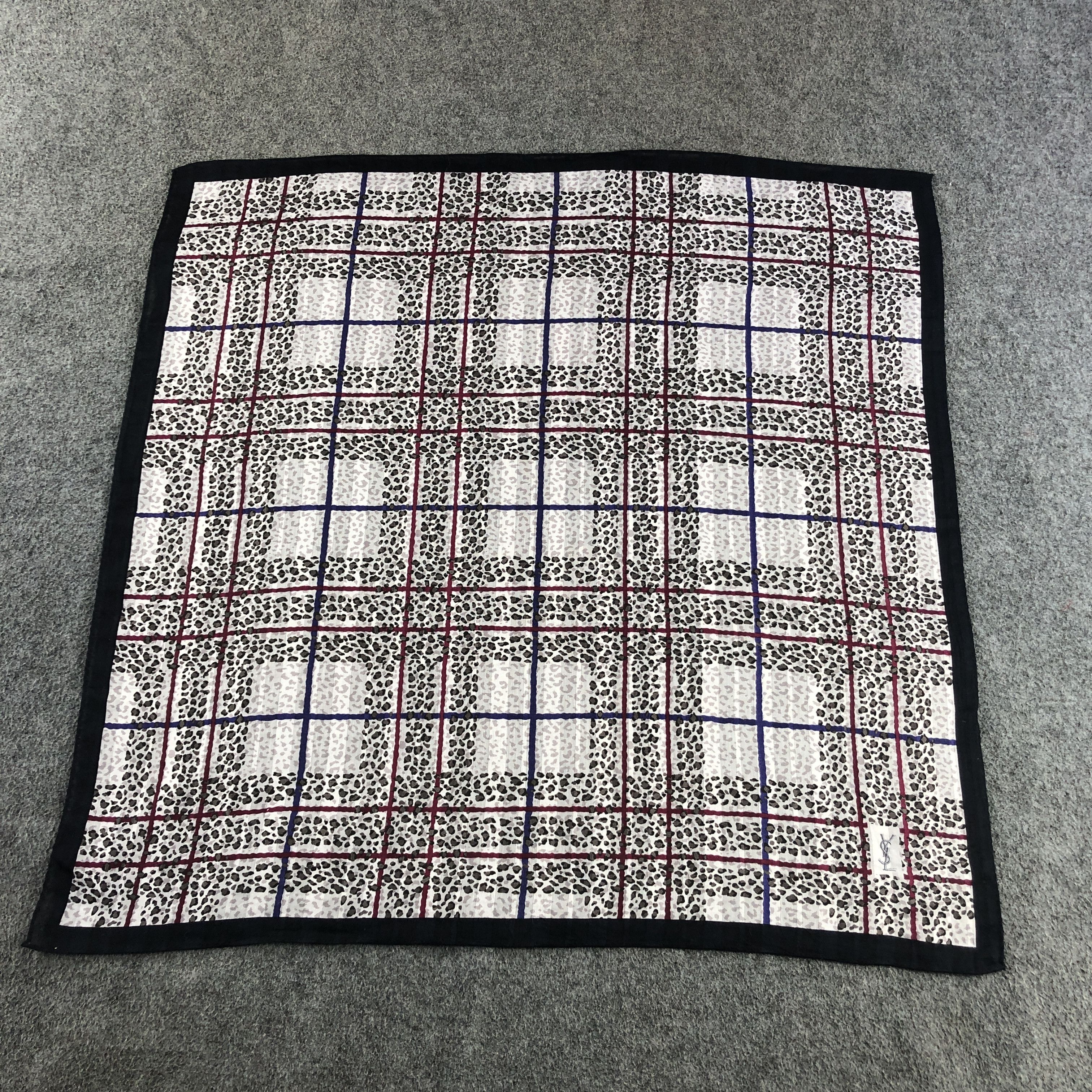 Yves Saint Laurent YSL Handkerchief Neckerchief Bandana H2803 Size ONE SIZE - 2 Thumbnail