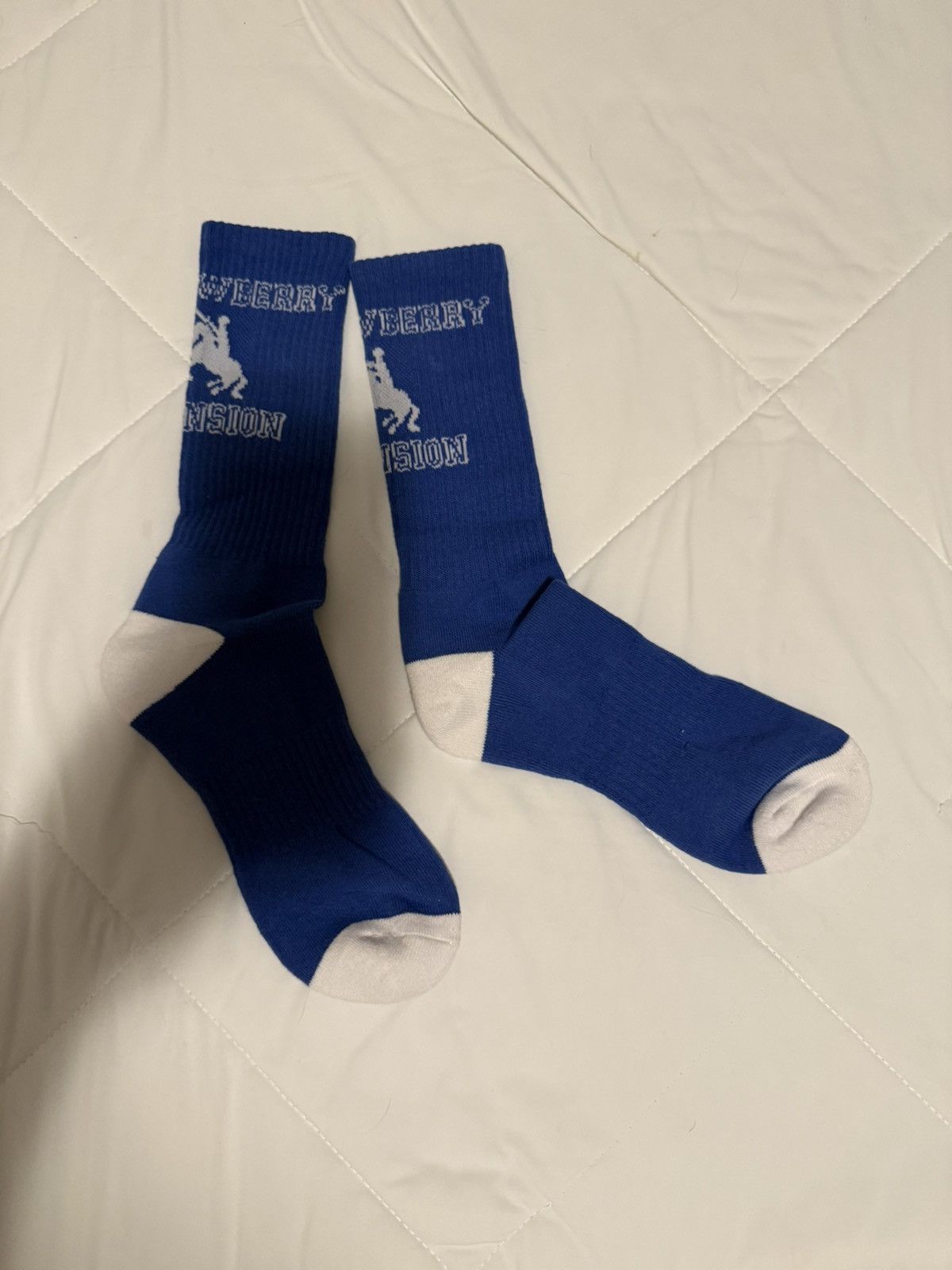 Unwanted Strawberry Mansion socks Size ONE SIZE - 1 Thumbnail