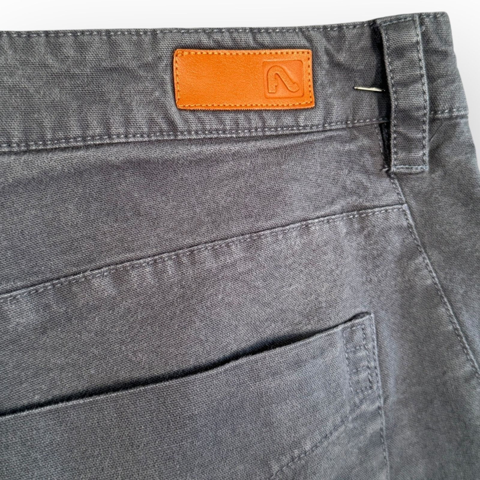 Flylow Flylow Men’s Dark Gray Utility Casual Shorts | Size 36 Size US 36 / EU 52 - 4 Thumbnail