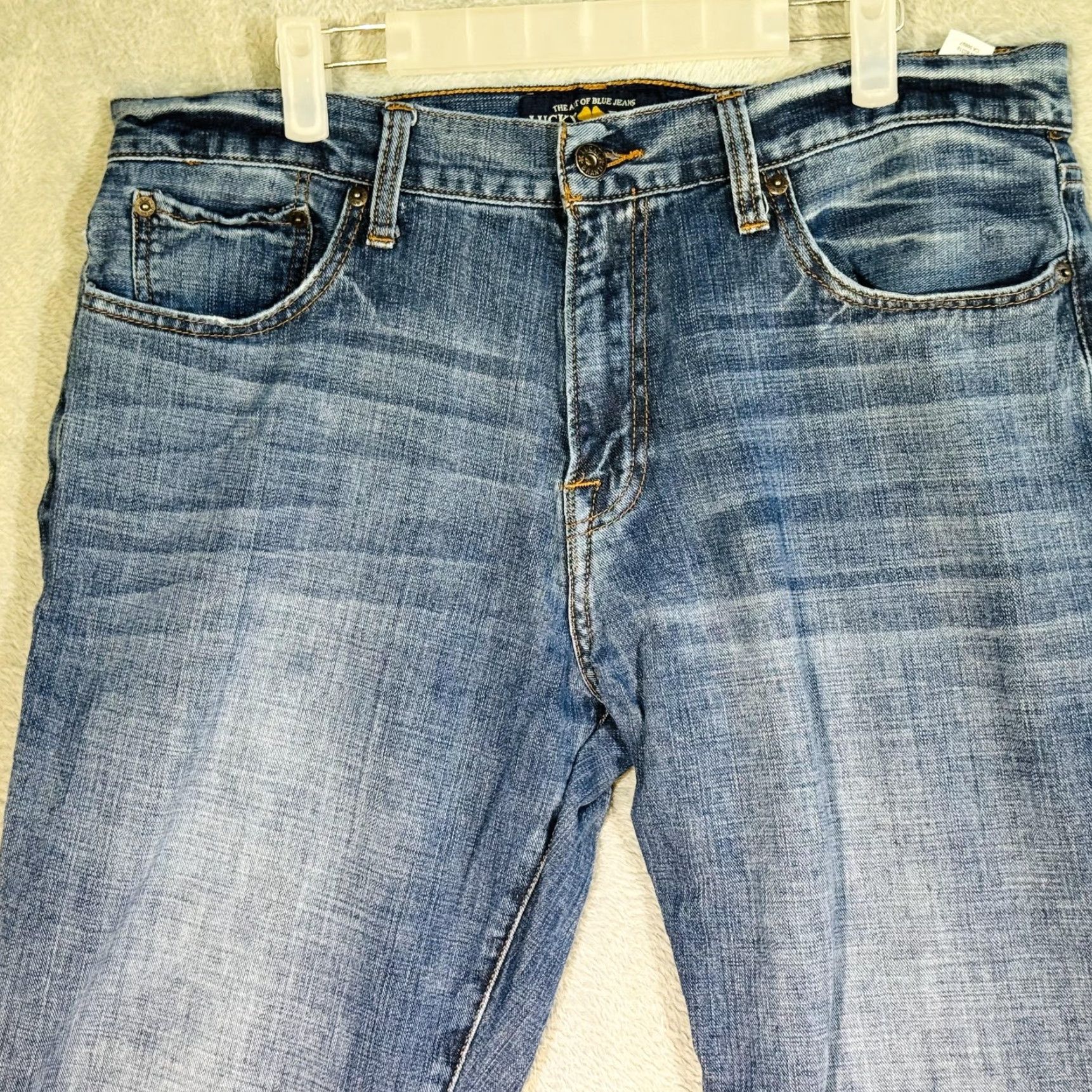 Lucky Brand Lucky Brand 221 Original Straight Jeans Mens 36x34 Blue Light Wash Denim Size US 36 / EU 52 - 3 Thumbnail