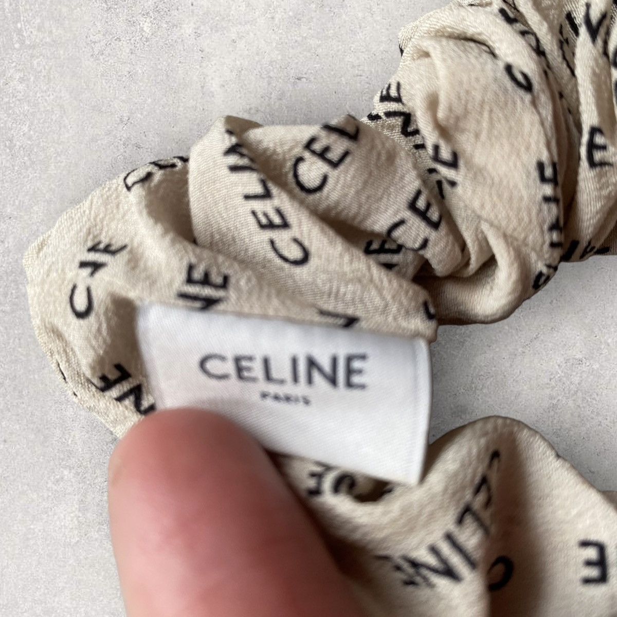 Celine × Hedi Slimane Celine Triomphe Scrunchie Silk Ivory Size ONE SIZE - 5 Thumbnail