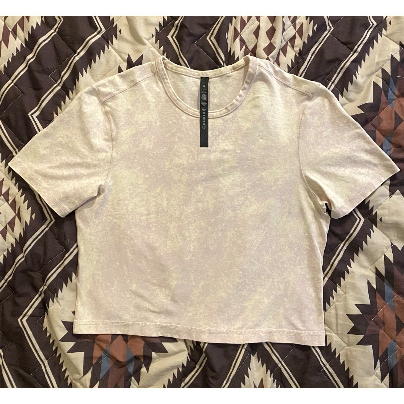 Lululemon Lululemon All Yours Tee Waist Length Tie Dye Pink M T-Shirt Women Short Sleeve Round Neck Activewear Yoga Gym Running 90s? Size M / US 6-8 / IT 42-44 - 2 Thumbnail