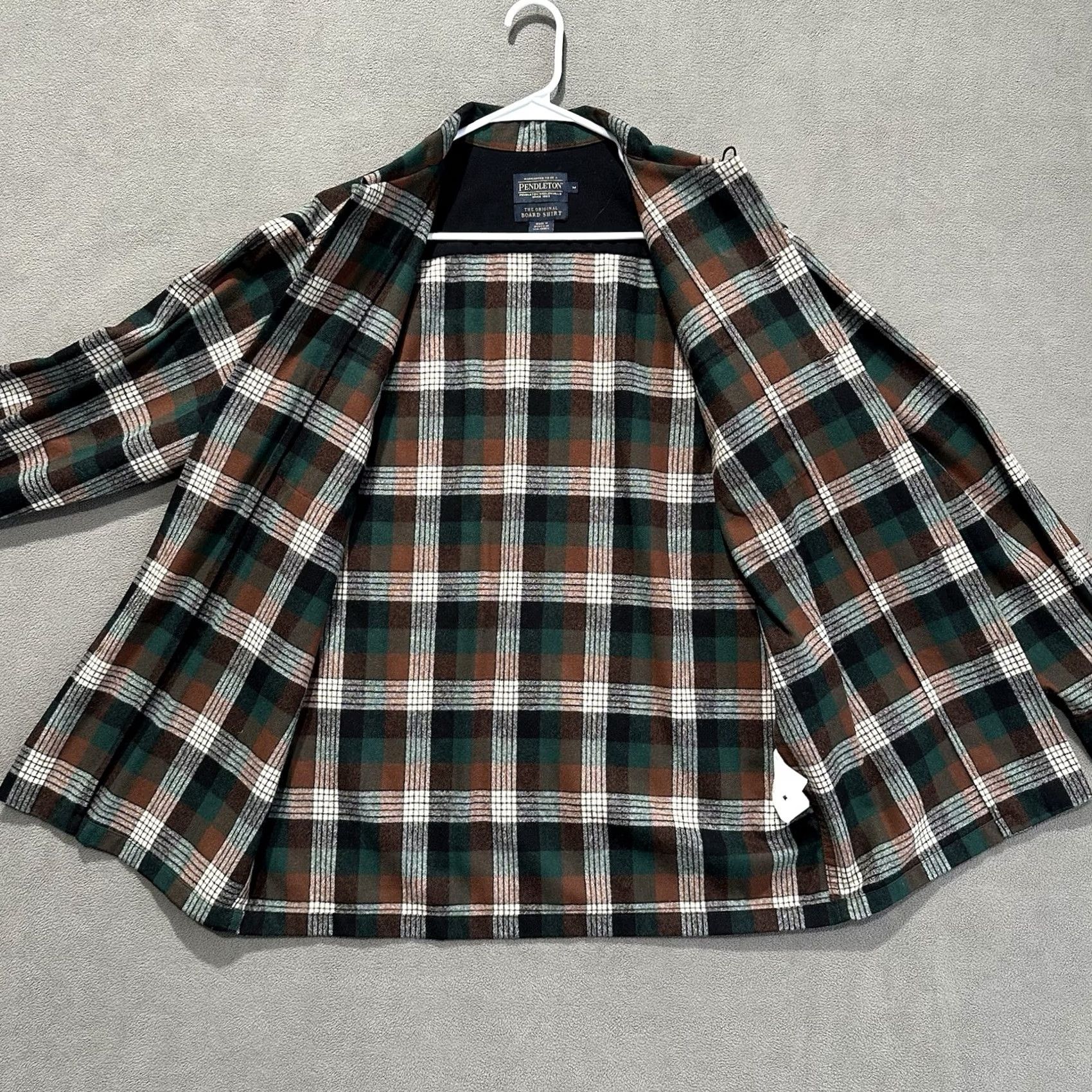 Pendleton Pendleton Board Shirt Mens M Brown Green Plaid Wool Loop Collar The Original EUC Size US M / EU 48-50 / 2 - 3 Thumbnail