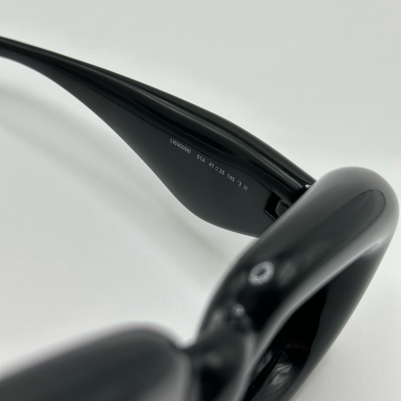 Loewe Loewe Sunglasses FASHION SHOW Inflated Square LW40098I 01A Size ONE SIZE - 8 Thumbnail