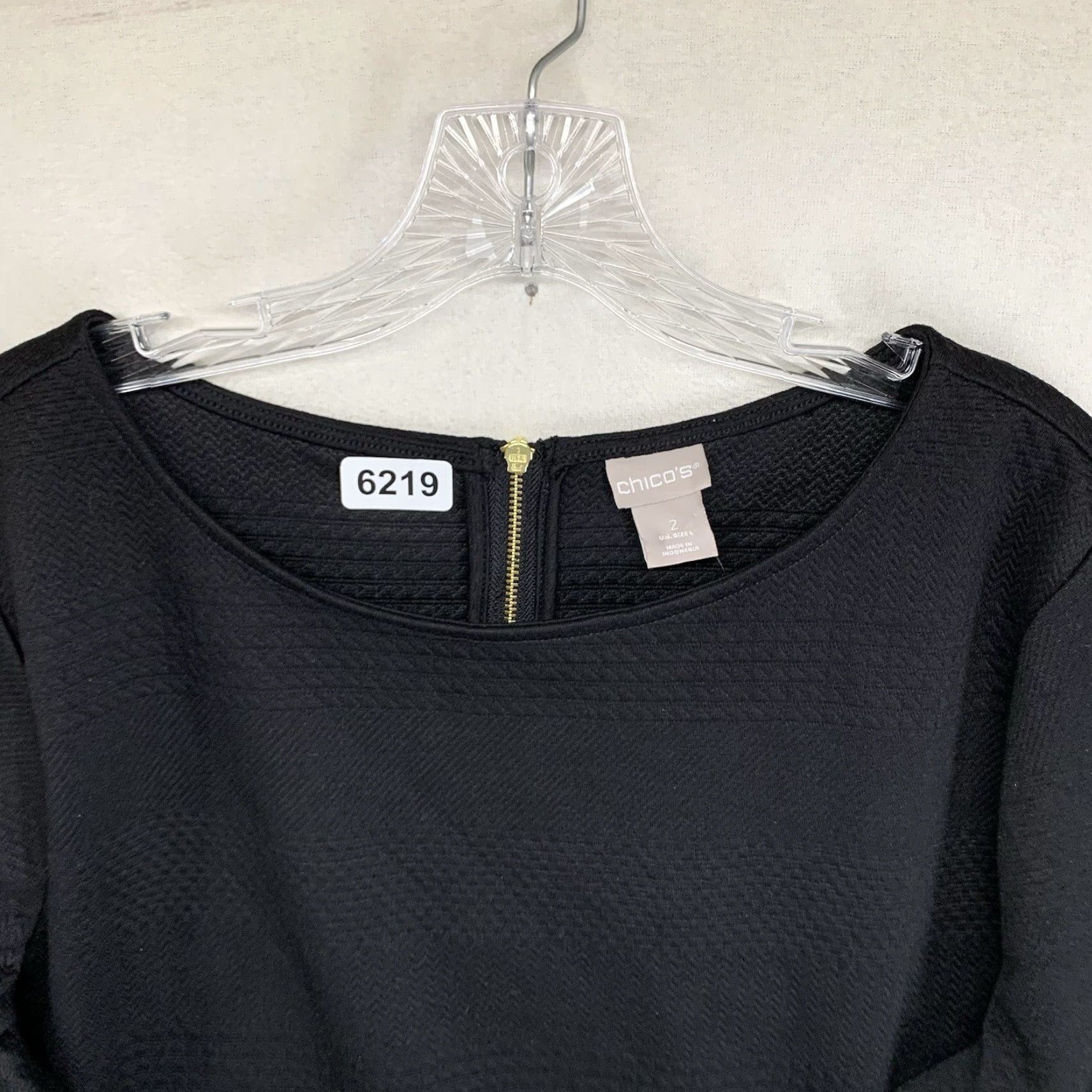 Vintage Chico's Blouse Shirt Black Geometric Pattern Thick Knit Back Zip 3/4 Sleeve Regular Women Size 2 Knit Polyester Rayon Spandex Zipper Size XS / US 0-2 / IT 36-38 - 6 Thumbnail