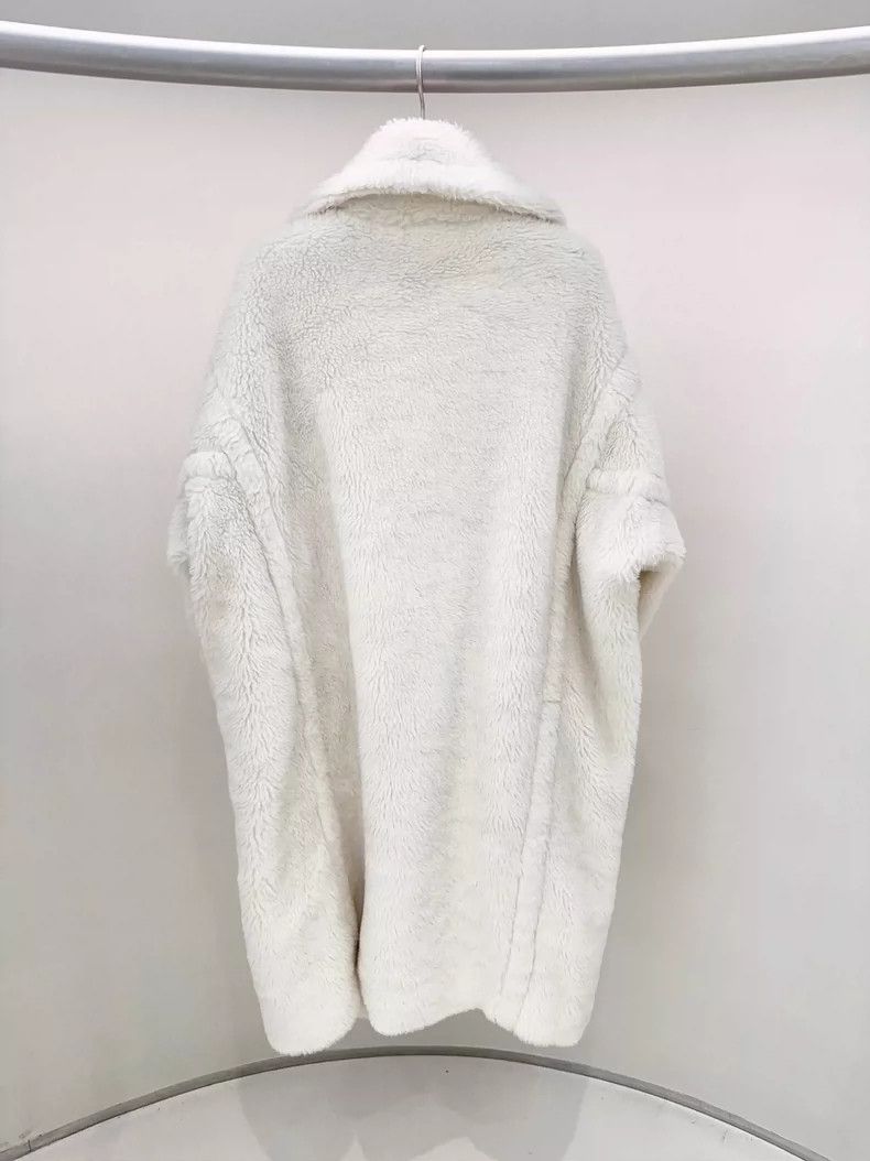 Max Mara Max Mara White Teddy Coat Size S / US 4 / IT 40 - 2 Thumbnail