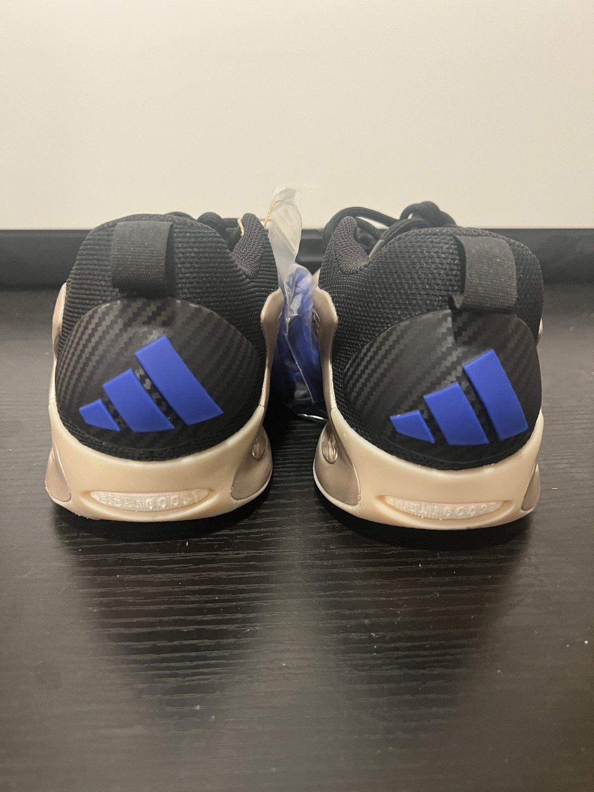 Adidas SIZE 6 MEN - AE 1 Low Size US 6 / EU 39 - 4 Thumbnail