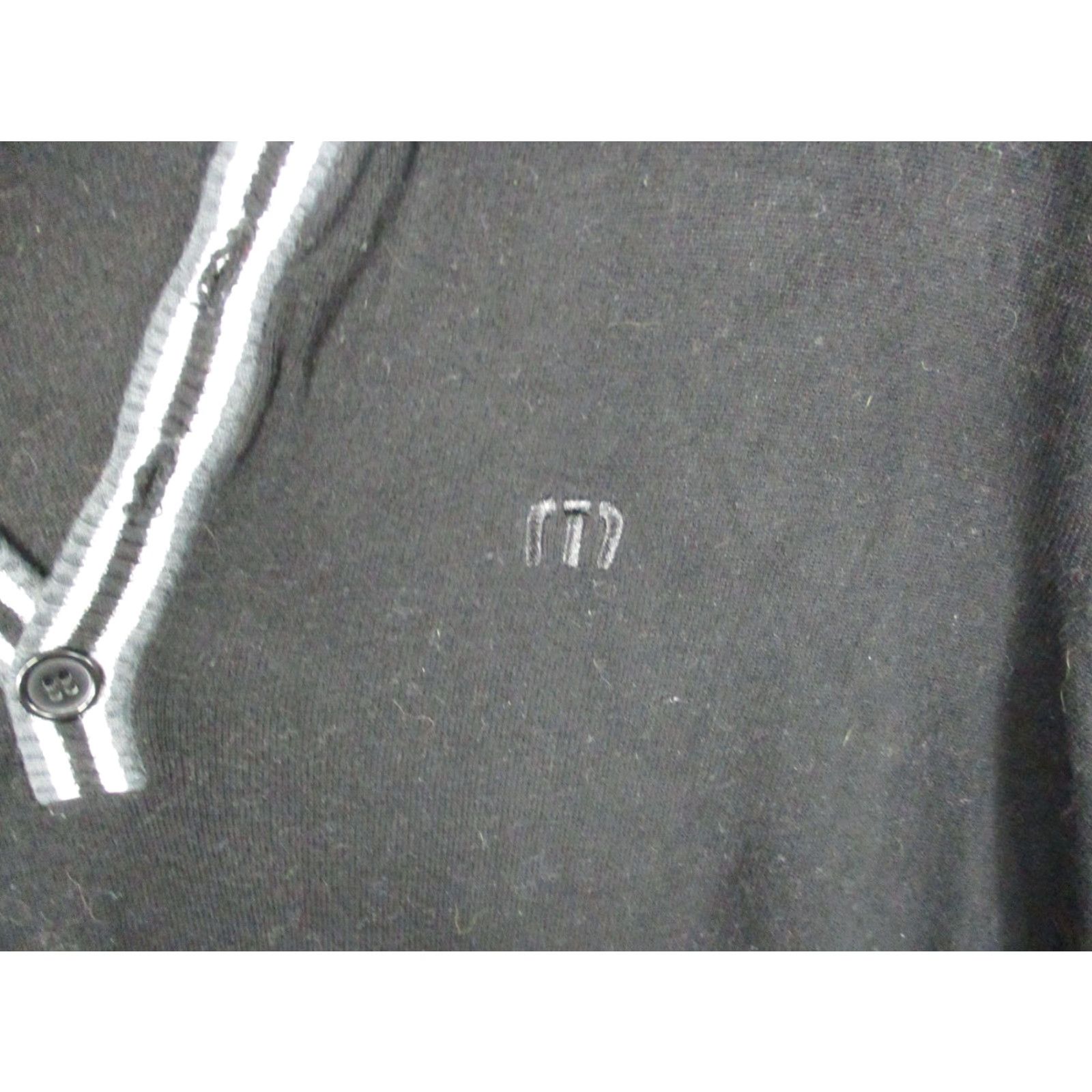 TravisMathew Travis Mathew Sweater Men M Black V Neck Button Striped Trim Golf Size US M / EU 48-50 / 2 - 2 Thumbnail