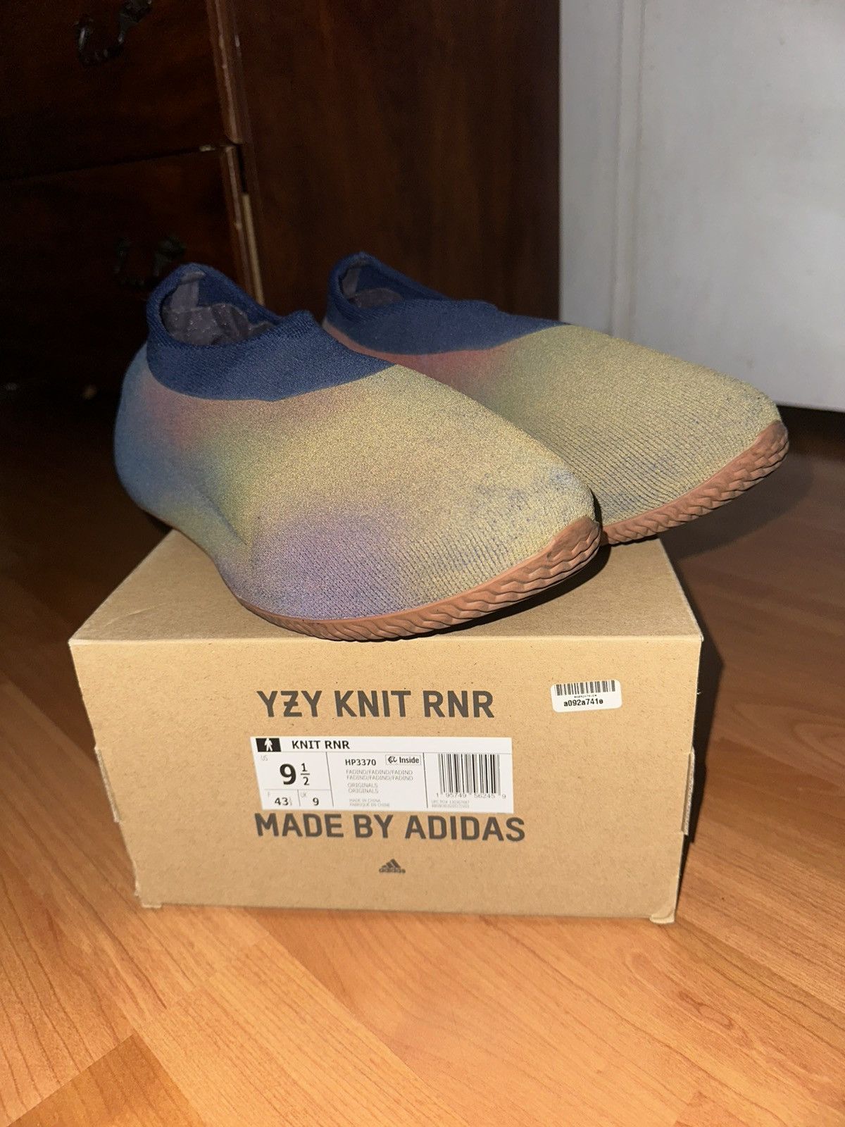 Yeezy Yeezy knit runner Size US 9.5 / EU 42-43 - 1 Thumbnail