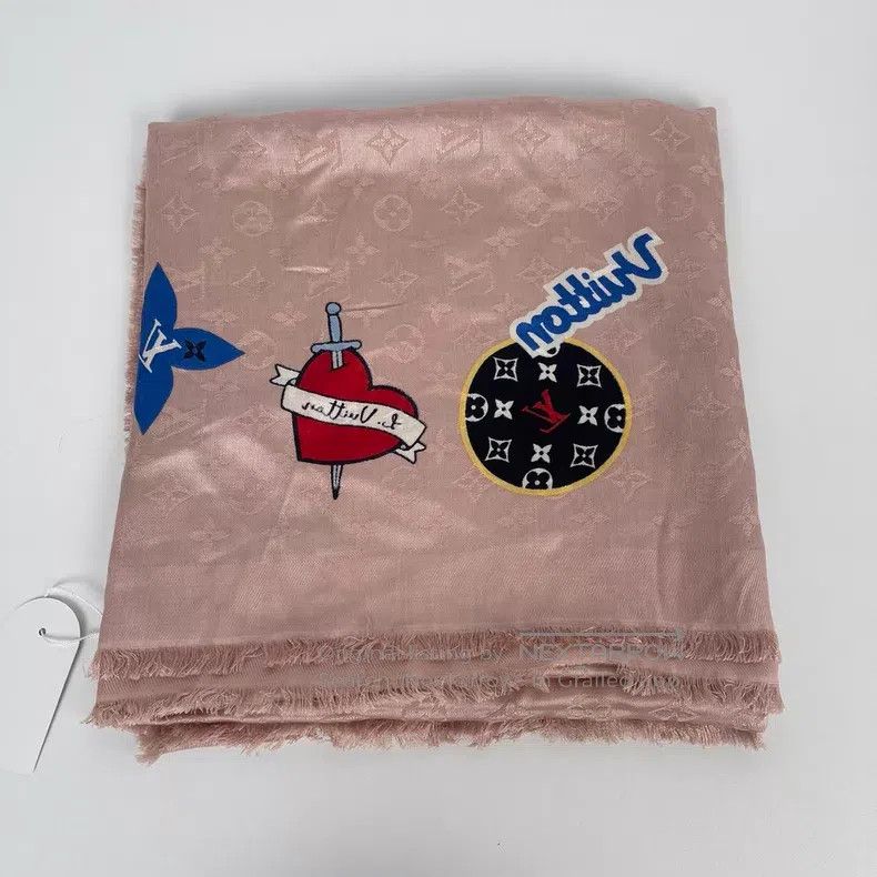 Louis Vuitton Louis Vuitton Logo mania light pink badge logo jacquard pr Size ONE SIZE - 2 Thumbnail