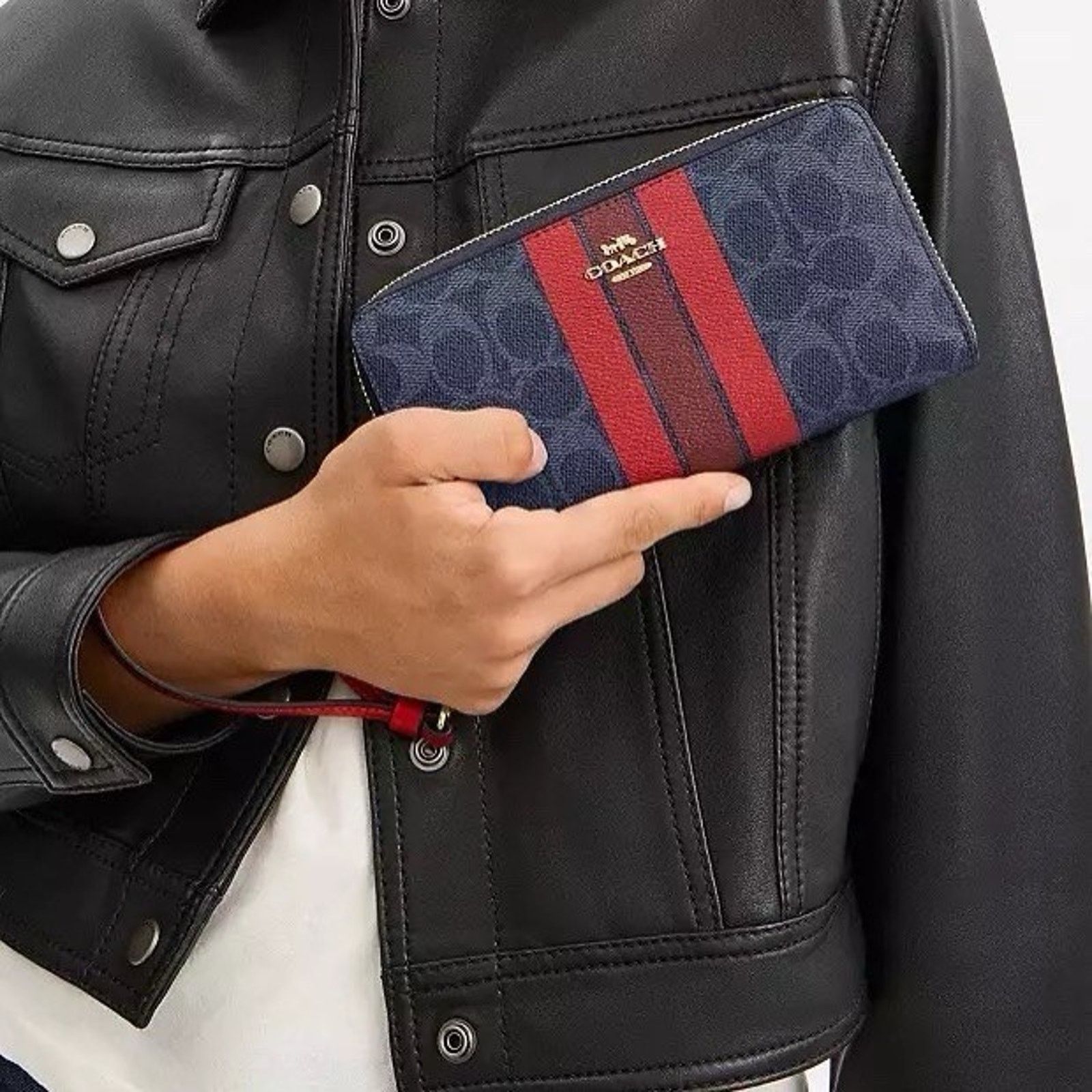 Coach NWT Coach CBO09 Long Zip Around Wallet With Varsity Stripe Size ONE SIZE - 8 Thumbnail