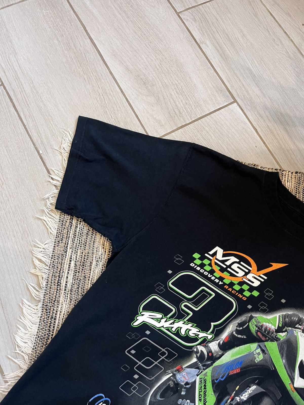 Vintage Vintage Kawasaki Moto Tshirt Y2K racing tee minimalistic Size US L / EU 52-54 / 3 - 5 Thumbnail