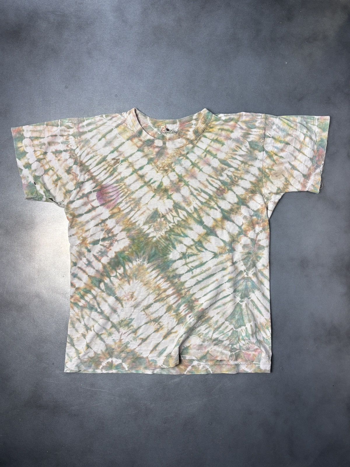 Vintage 1970s Tie Dye T-Shirt Vintage Thrashed Faded Distressed Swan Size US S / EU 44-46 / 1 - 1 Thumbnail