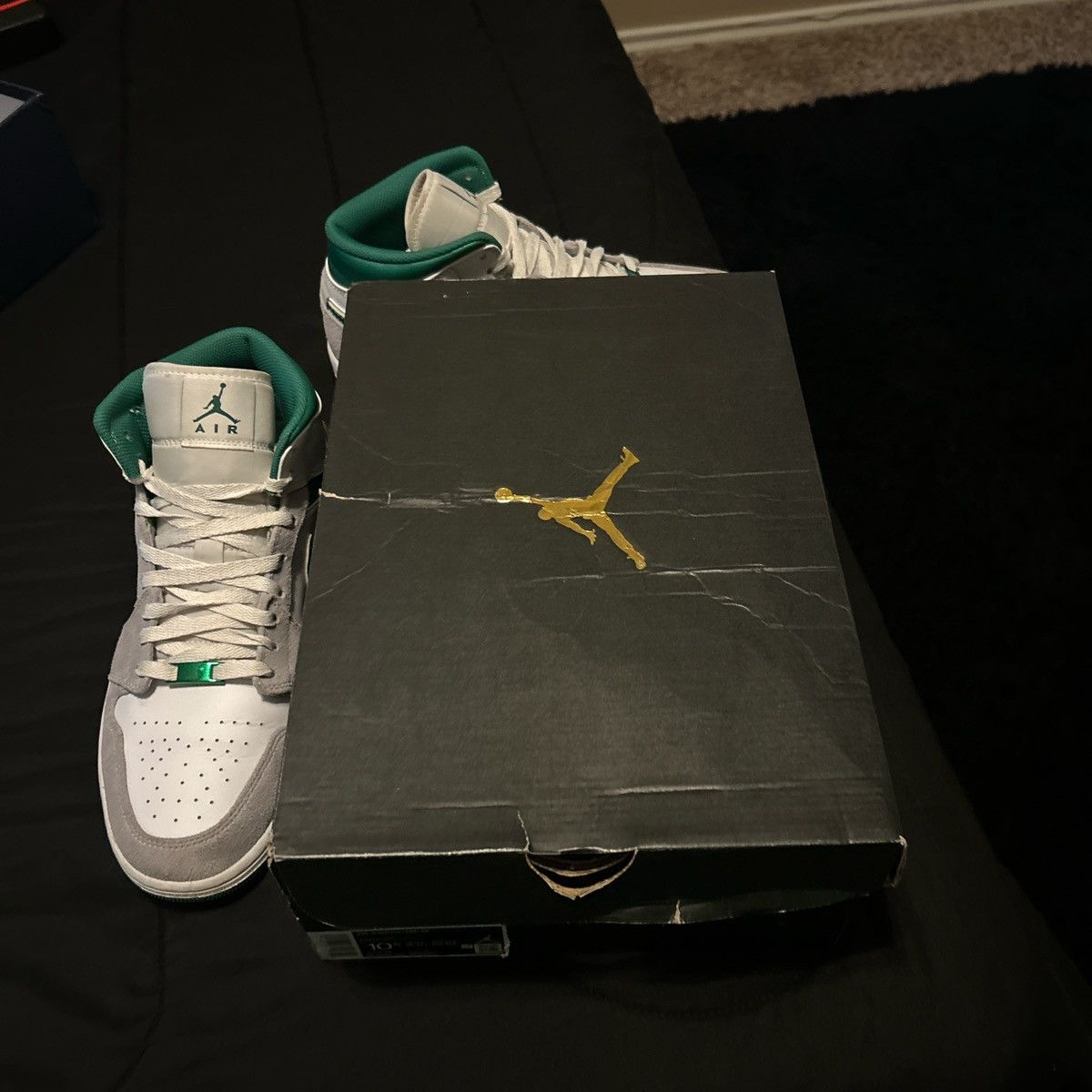 Jordan Brand Air Jordan 1 Mid SE Size US 10.5 / EU 43-44 - 4 Thumbnail